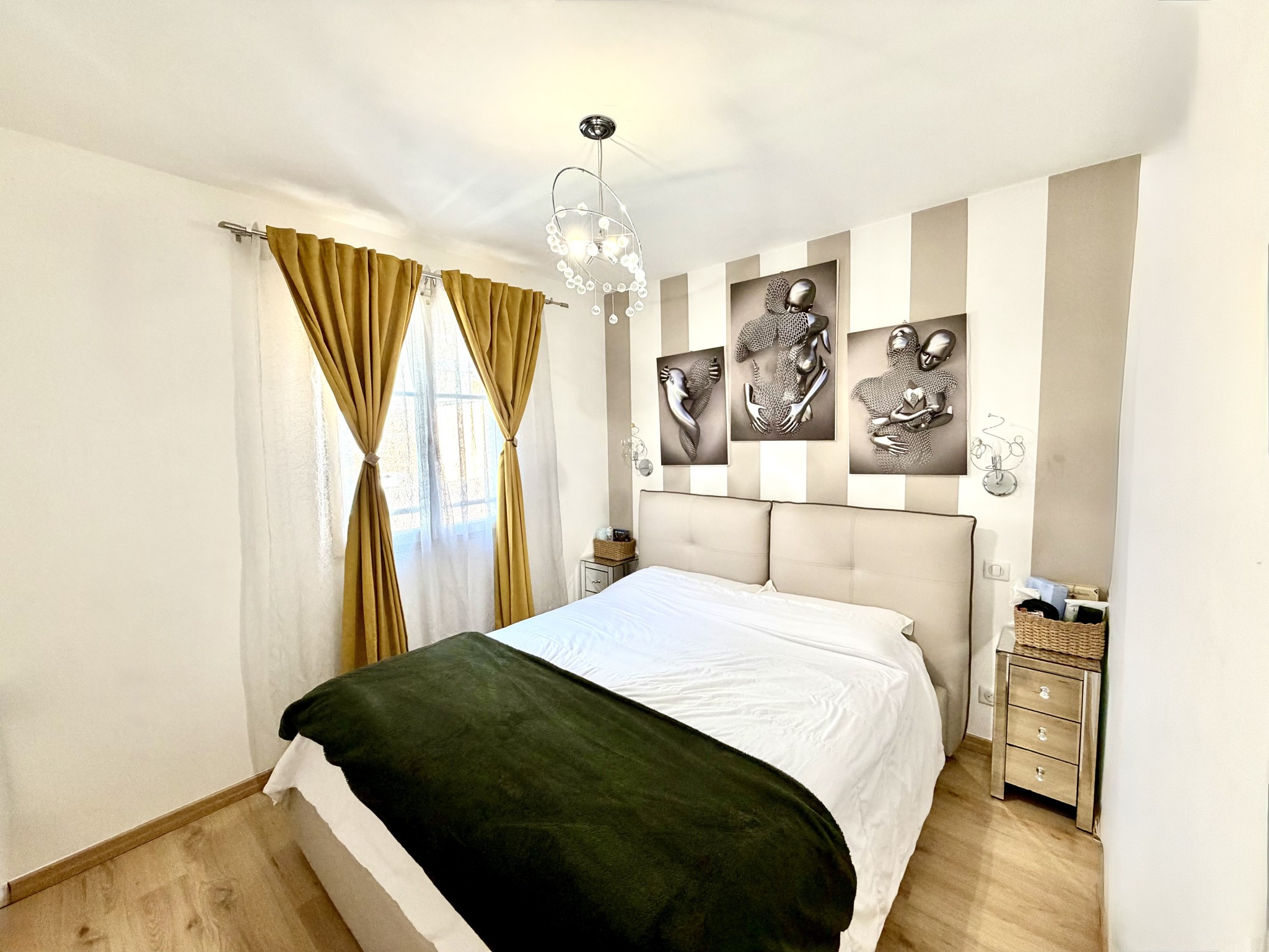 2 PIECE 39 m2 HYPER CENTRE MENTON — photo 4