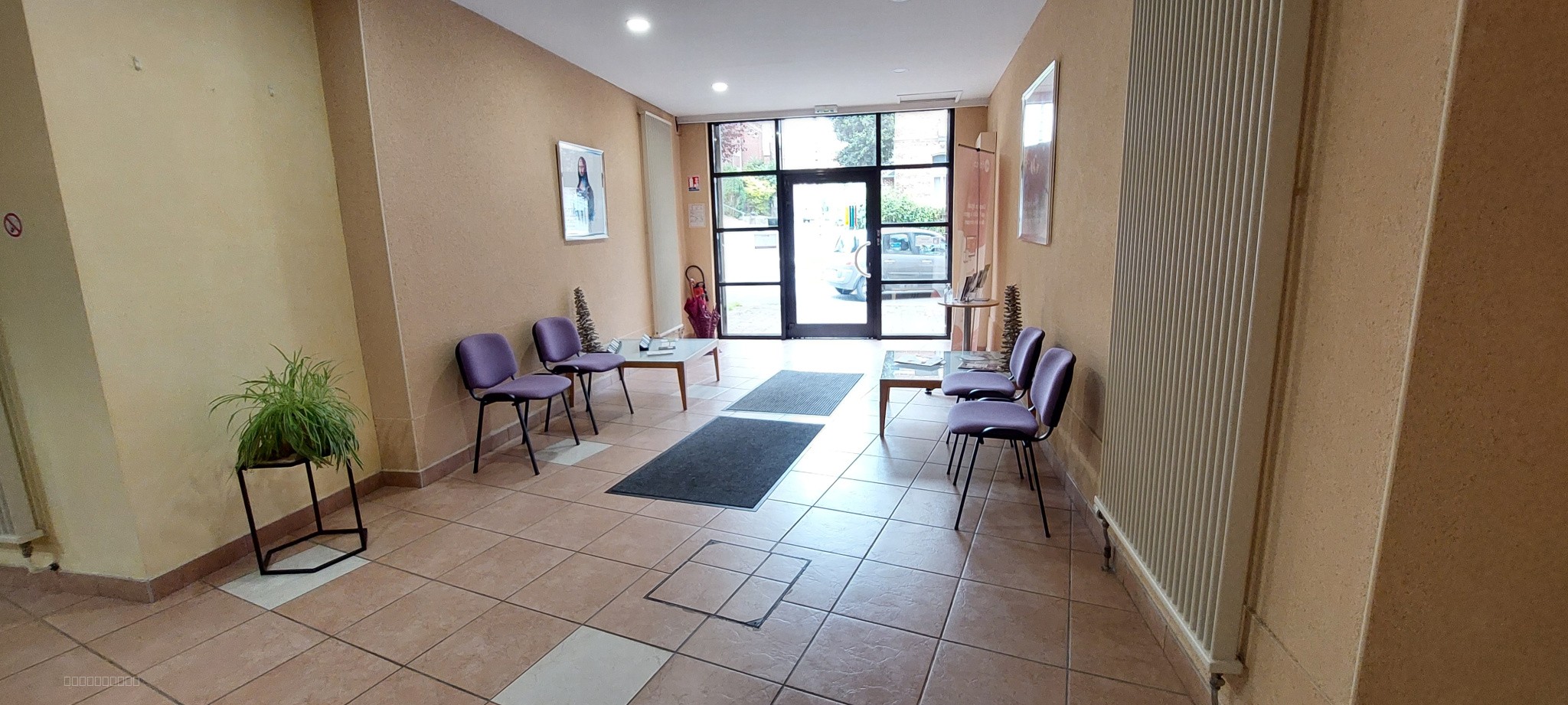 IMMEUBLE DE BUREAUX DE 902 M2 — photo 2