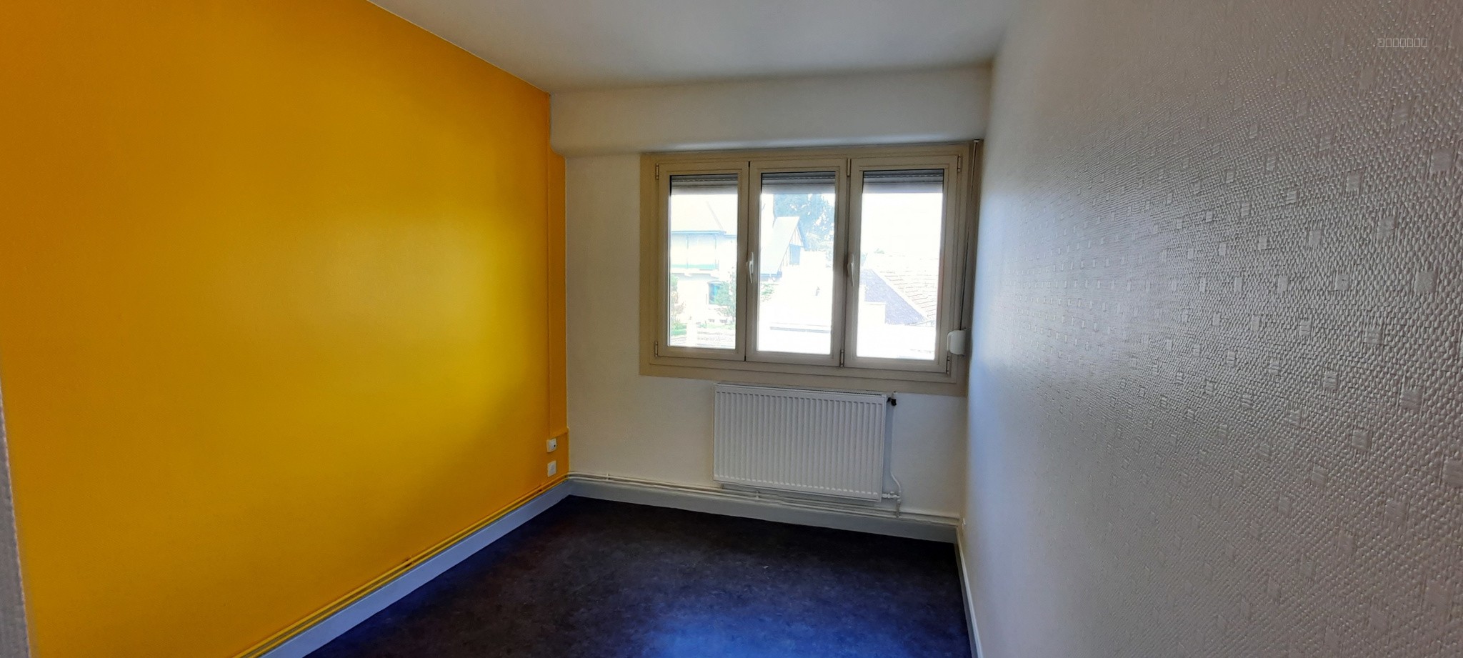 BUREAUX EN PARFAIT ETAT SUR AXE PASSANT — photo 3