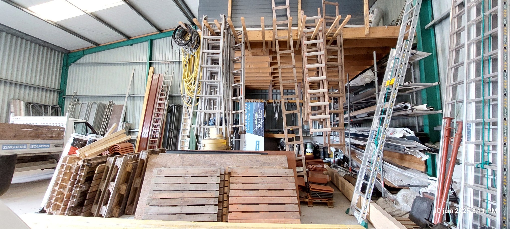 BATIMENT DE 300 M2 EN PARFAIT ETAT — photo 3