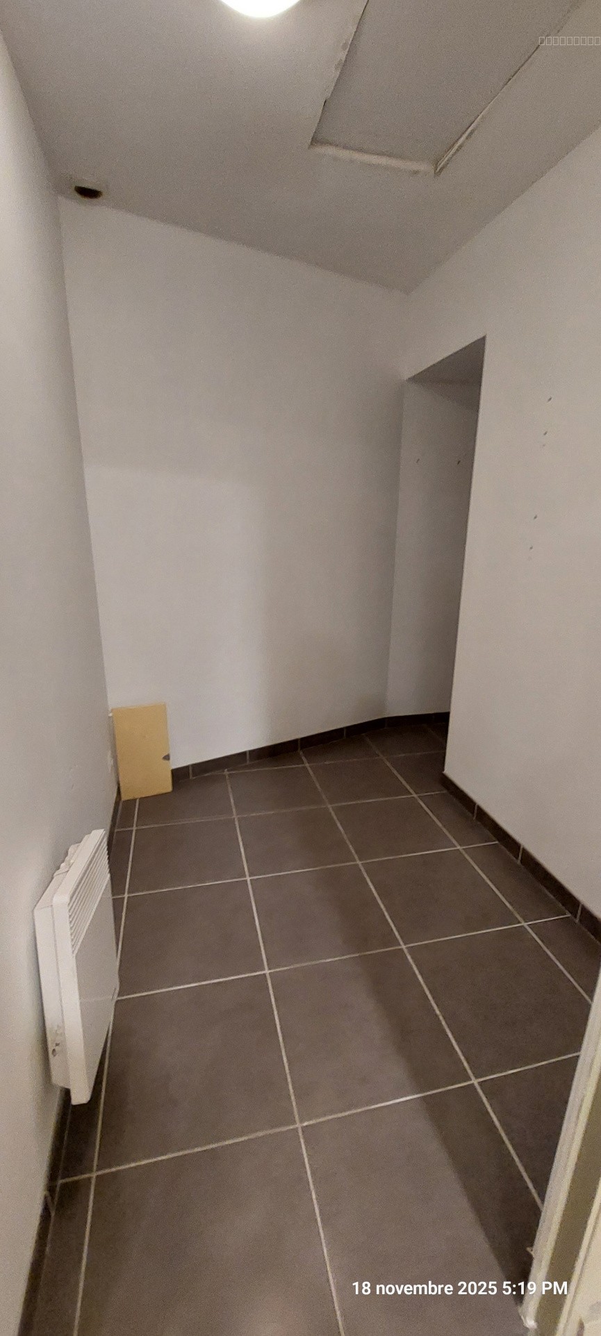 LOCAL DE 60 M2 SUR AXE TRÈS PASSANT — photo 3