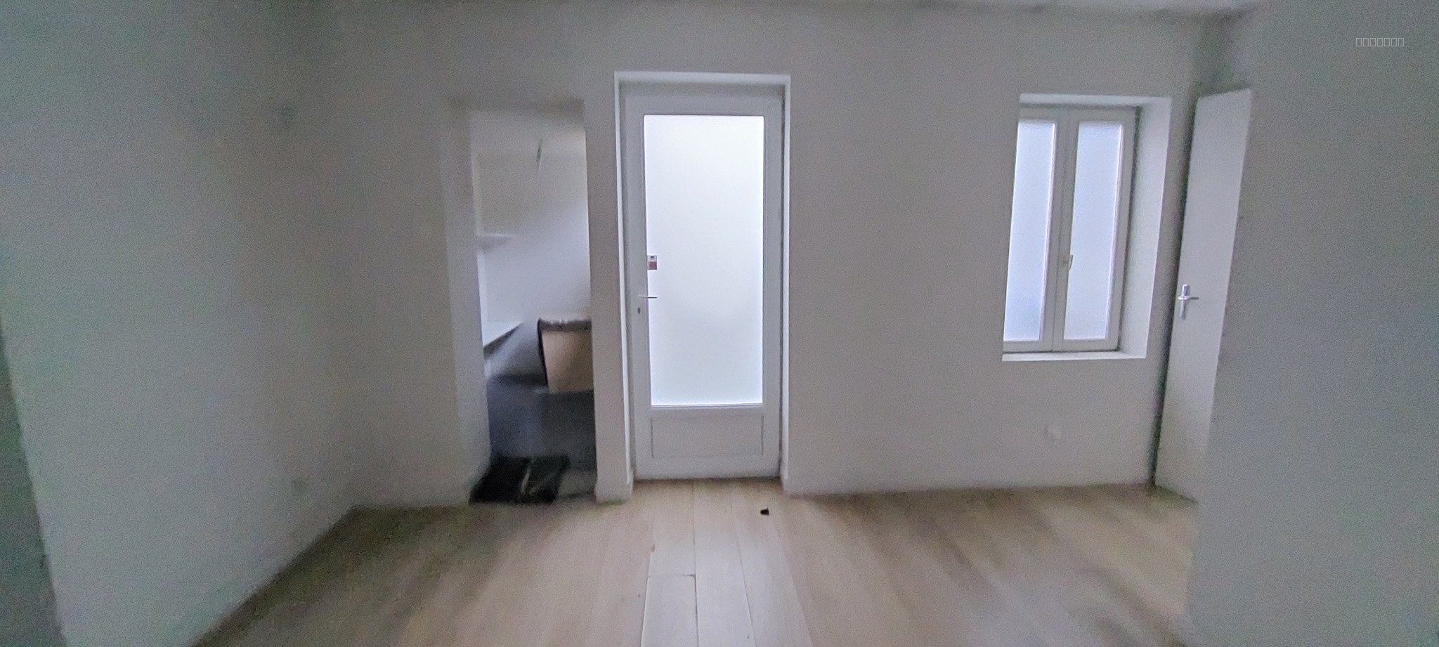 BATIMENT A USAGE COMMERCIAL OU PROFESSIONNEL — photo 3