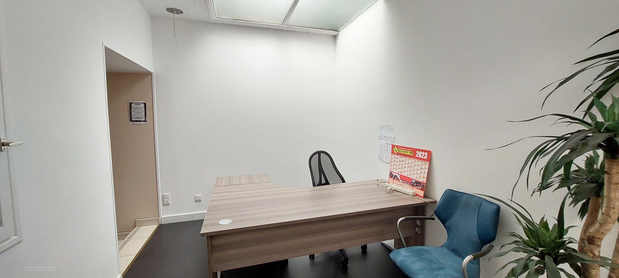 IMMEUBLE DE BUREAUX DE 902 M2 — photo 12
