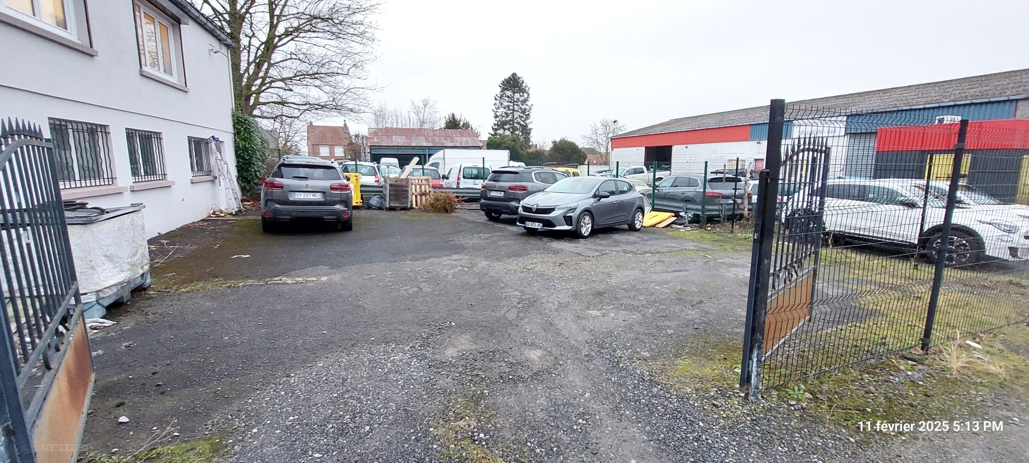 SURFACE DE BUREAUX AVEC PARKING — photo 2