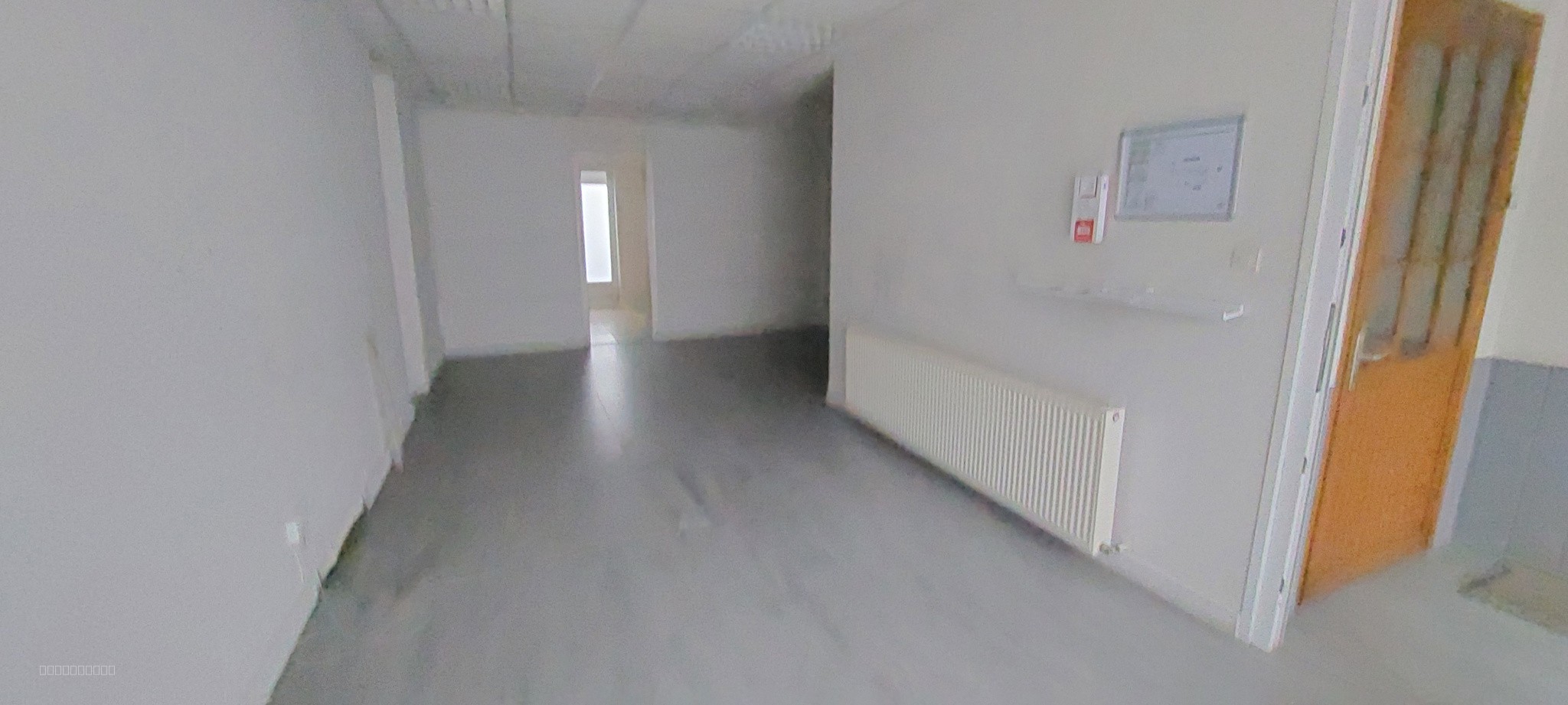 BATIMENT A USAGE COMMERCIAL OU PROFESSIONNEL — photo 2