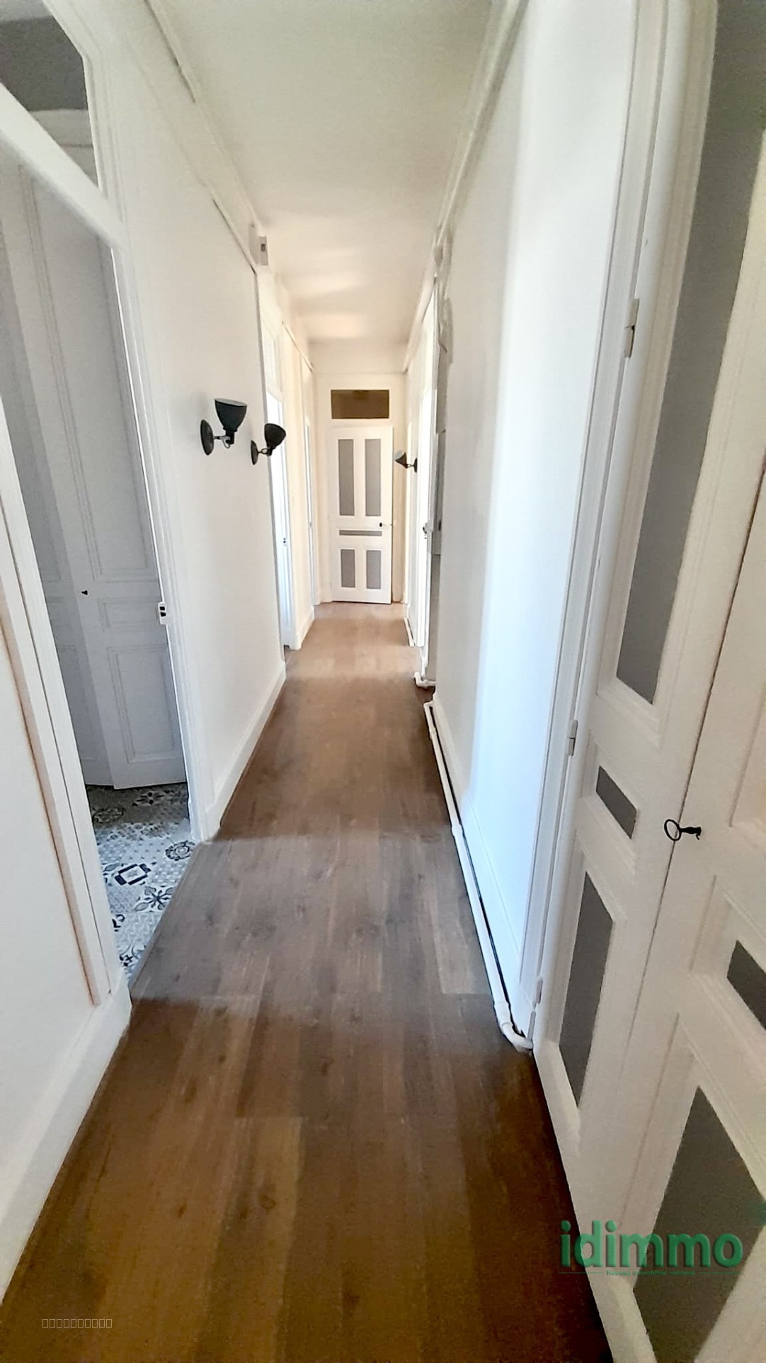 Magnifique appartement  au deuxième étage avec un locataire en place, pour investisseur en plein centre ville — photo 12