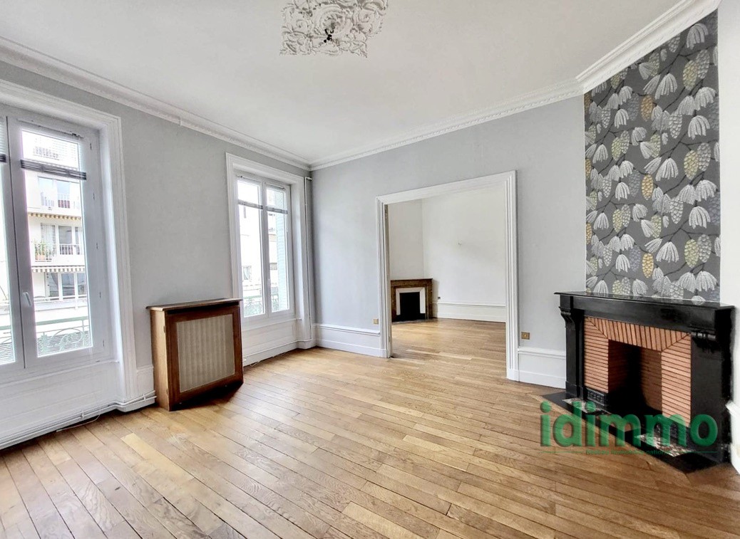 Magnifique appartement  au deuxième étage avec un locataire en place, pour investisseur en plein centre ville — photo 5