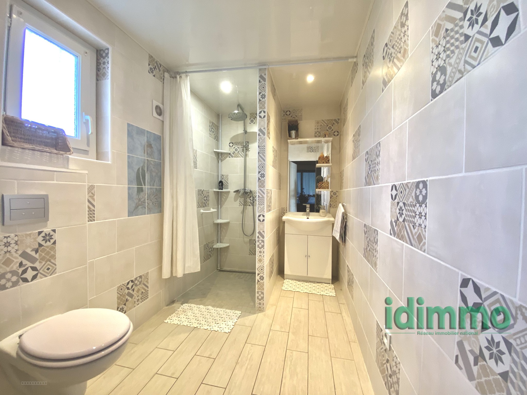 Magnifique maison de 171 m2 avec 822 m2 de terrain , idéal pour investisseur ou famille à Annonay... — photo 8