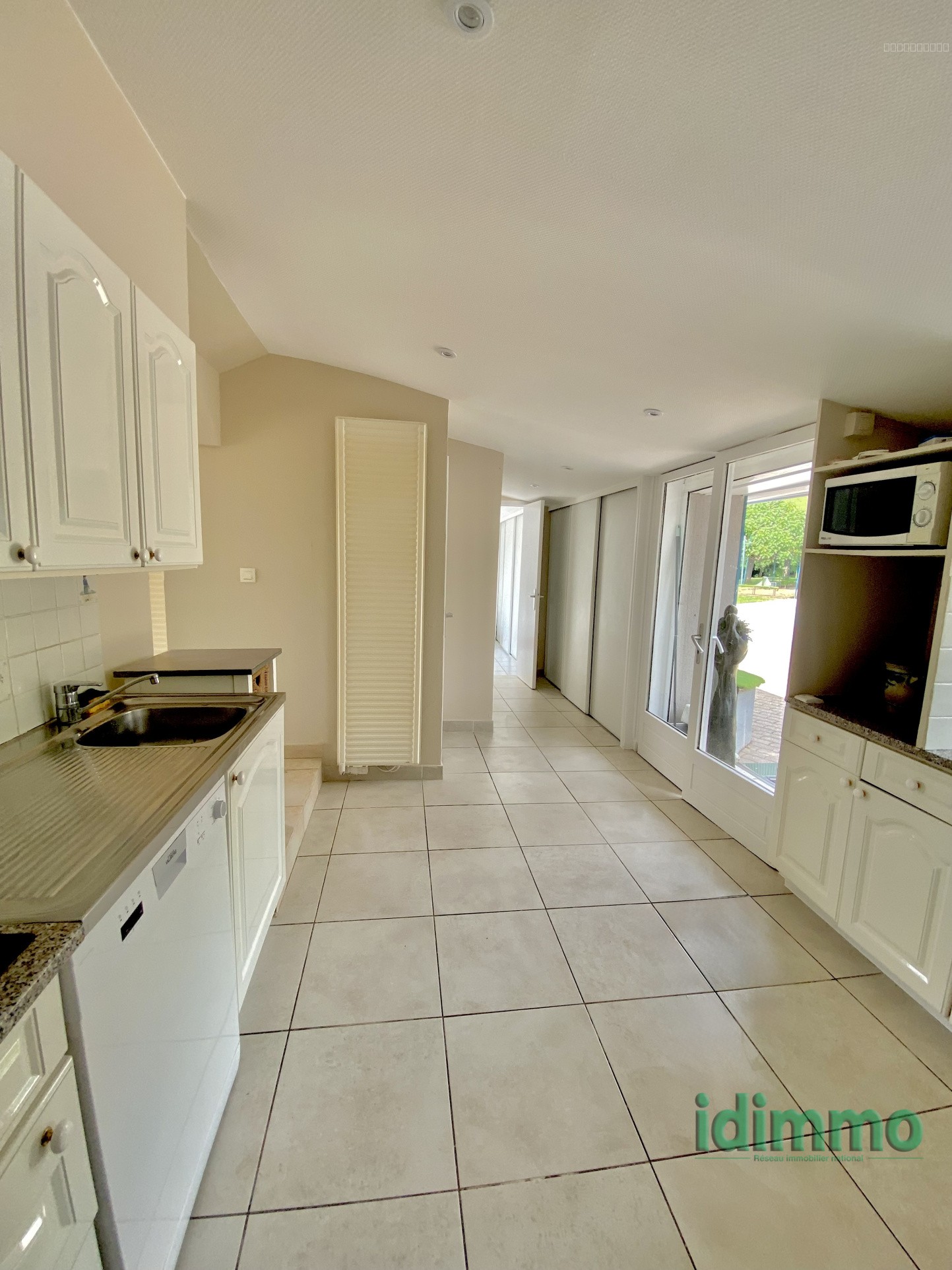Magnifique maison sur un terrain de 2585 m2 proche de Bourg-Argental... — photo 9
