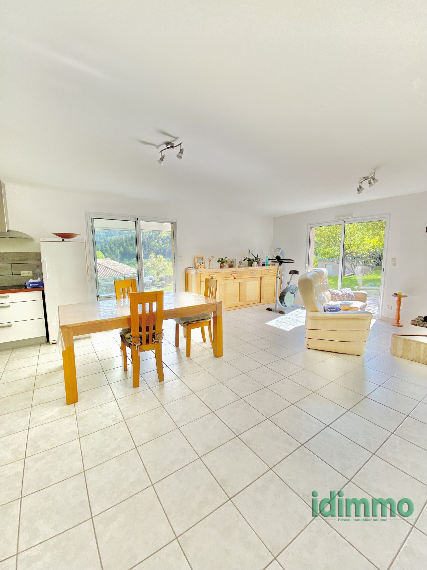 Maison de plain-pied conçue pour personne à mobilité réduite avec véranda d'exception sur un terrain de 1700 m — photo 16