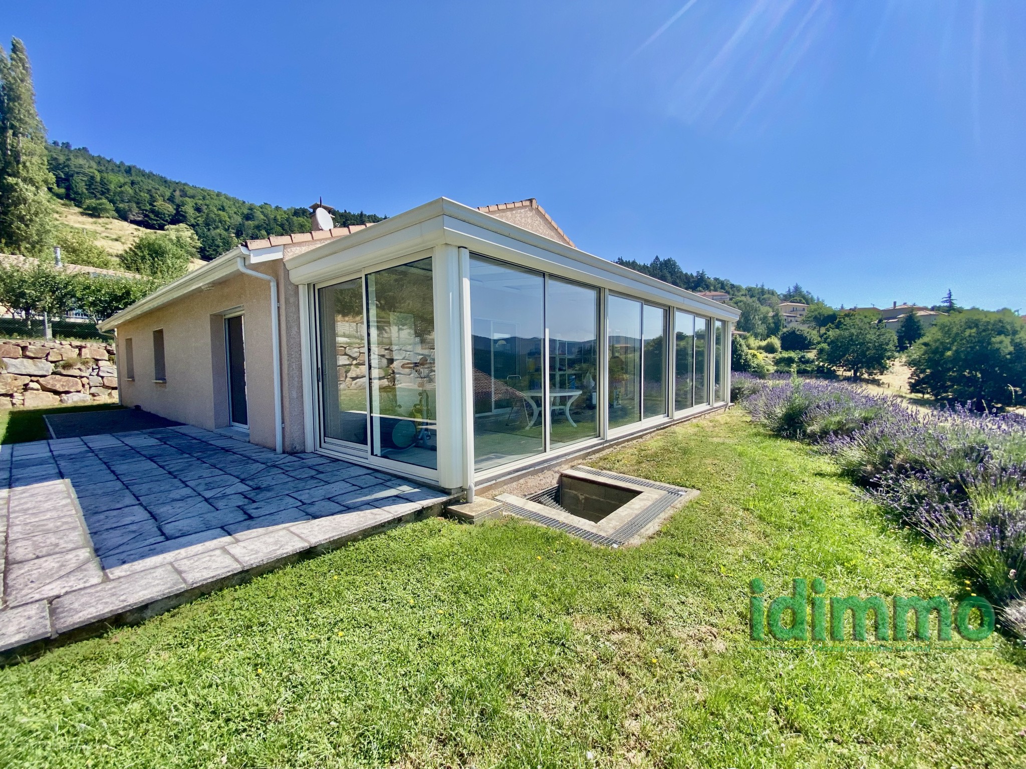 Maison de plain-pied conçue pour personne à mobilité réduite avec véranda d'exception sur un terrain de 1700 m — photo 2