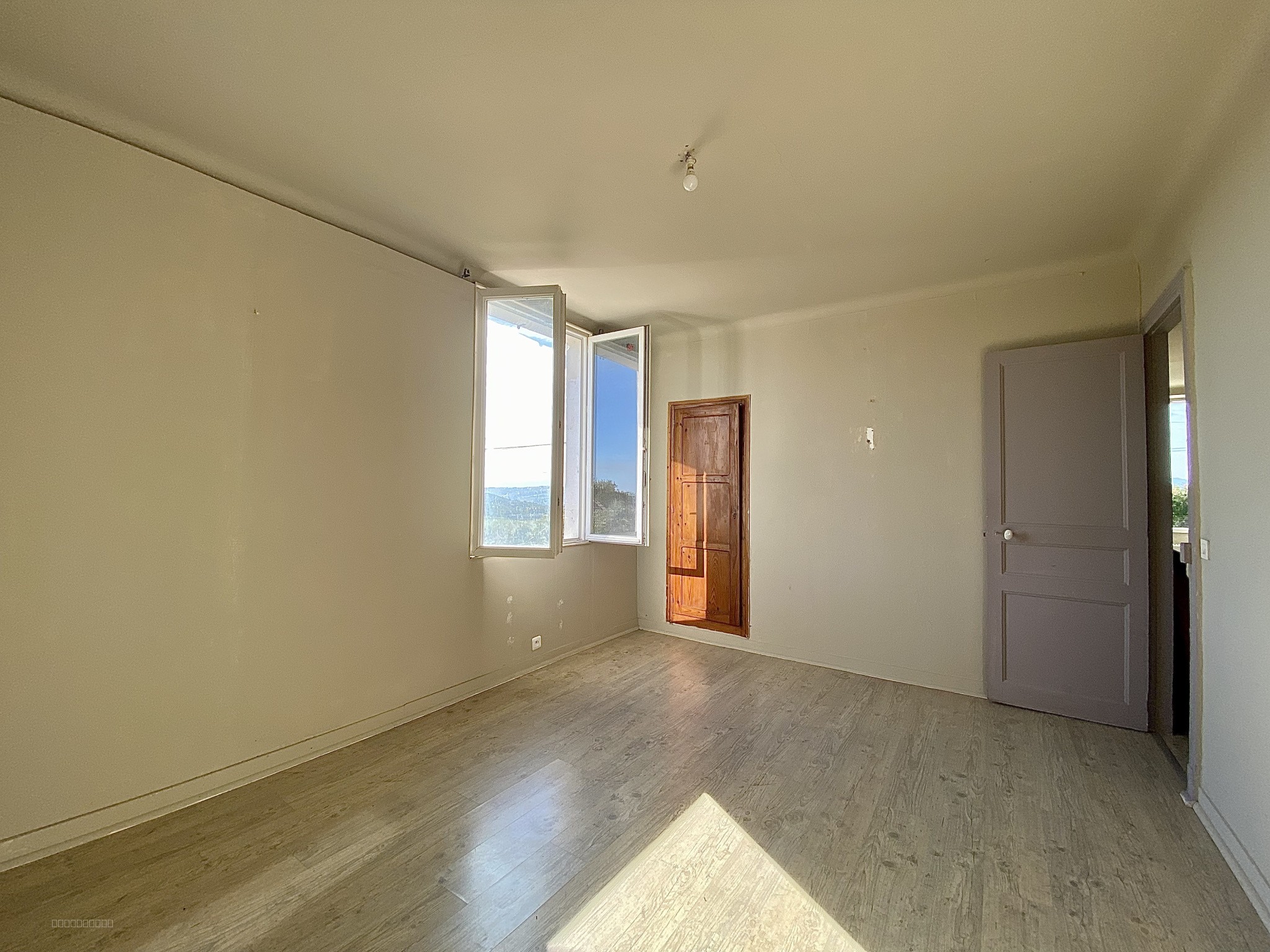 Maison mitoyenne composée de 2 appartements à Bardos — photo 12