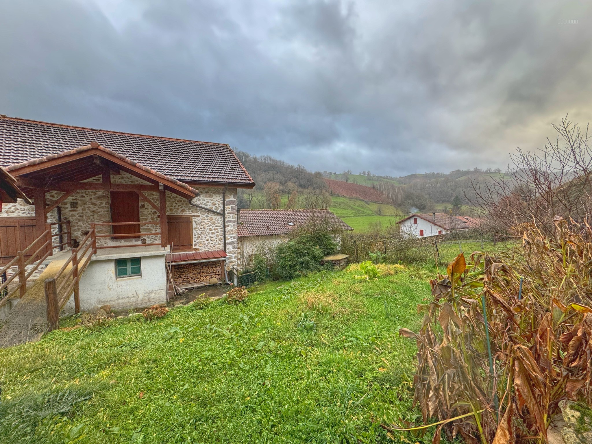 Maison mitoyenne en pierres — photo 9