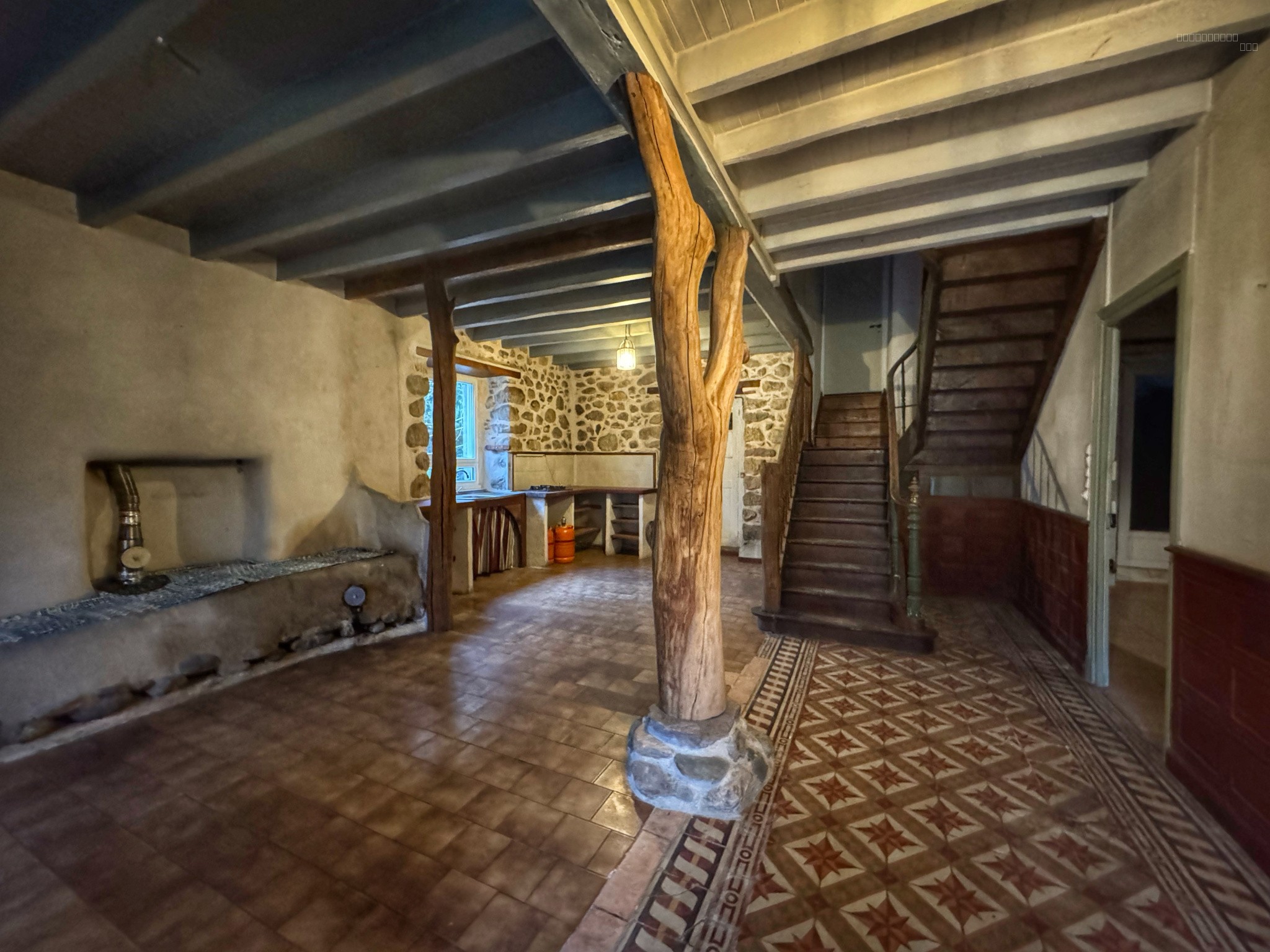Maison mitoyenne en pierres — photo 7