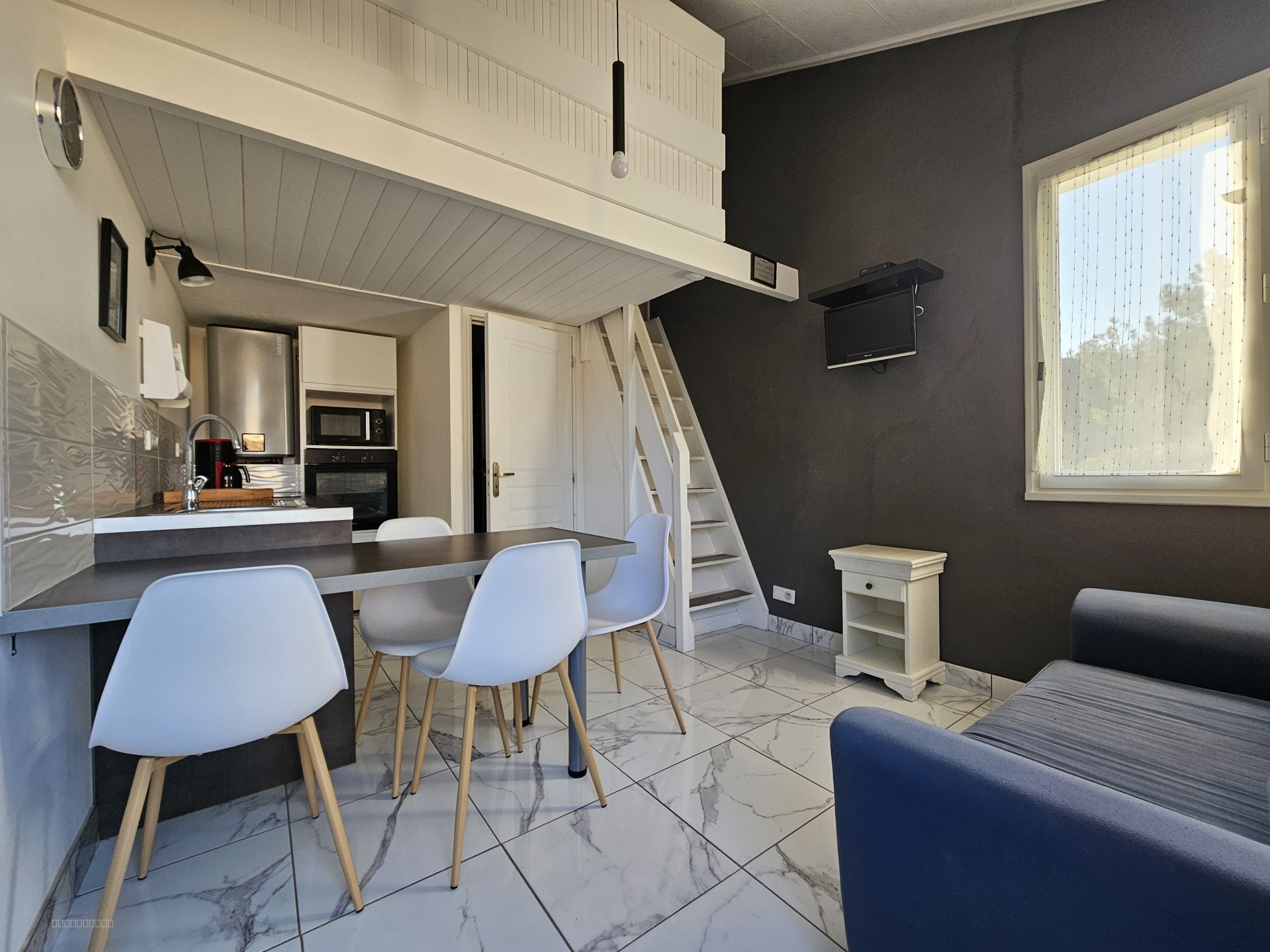 Maisonnette à proximité de la plage et la forêt — photo 2