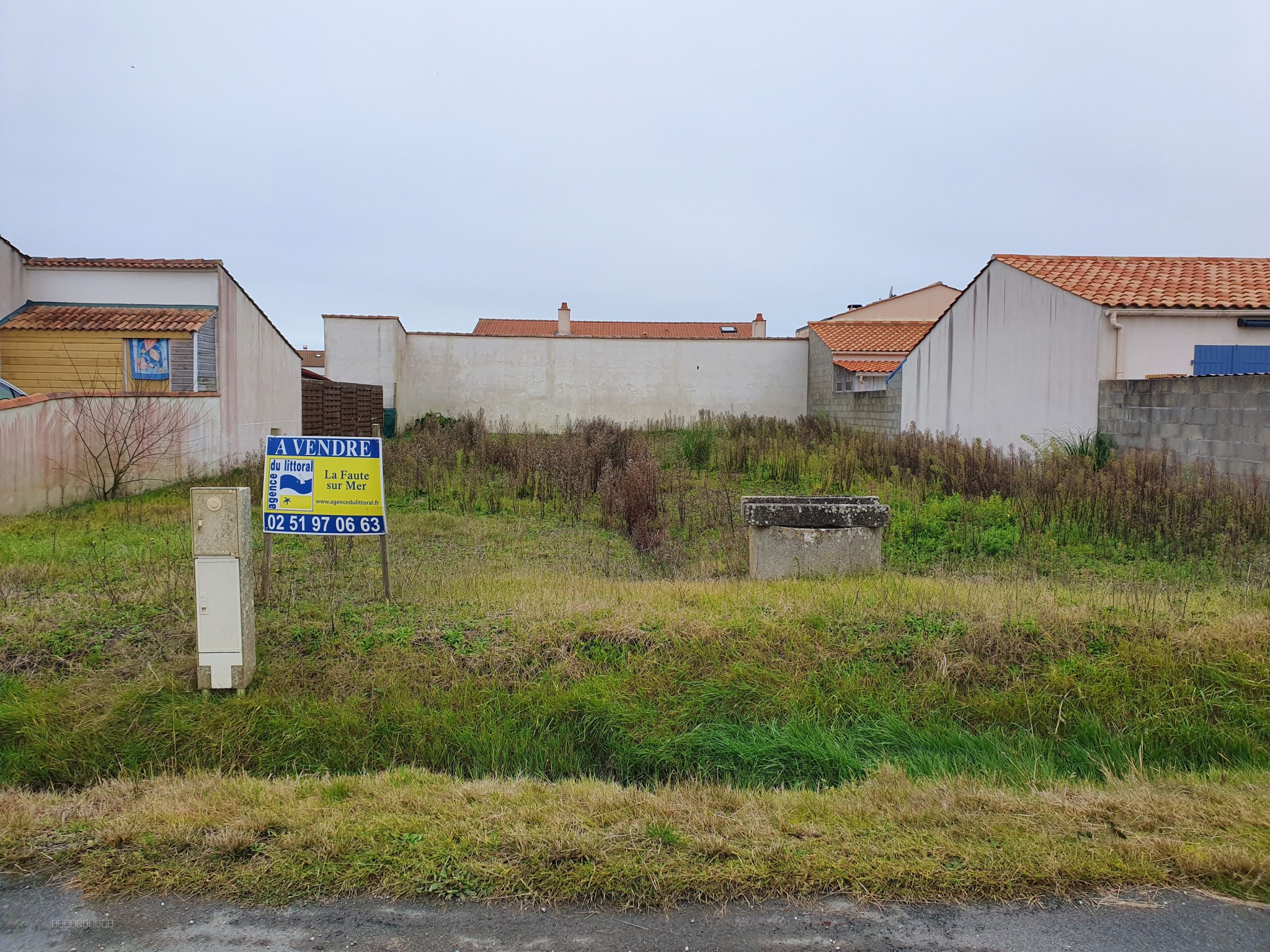 AU CALME D'UNE IMPASSE — photo 2