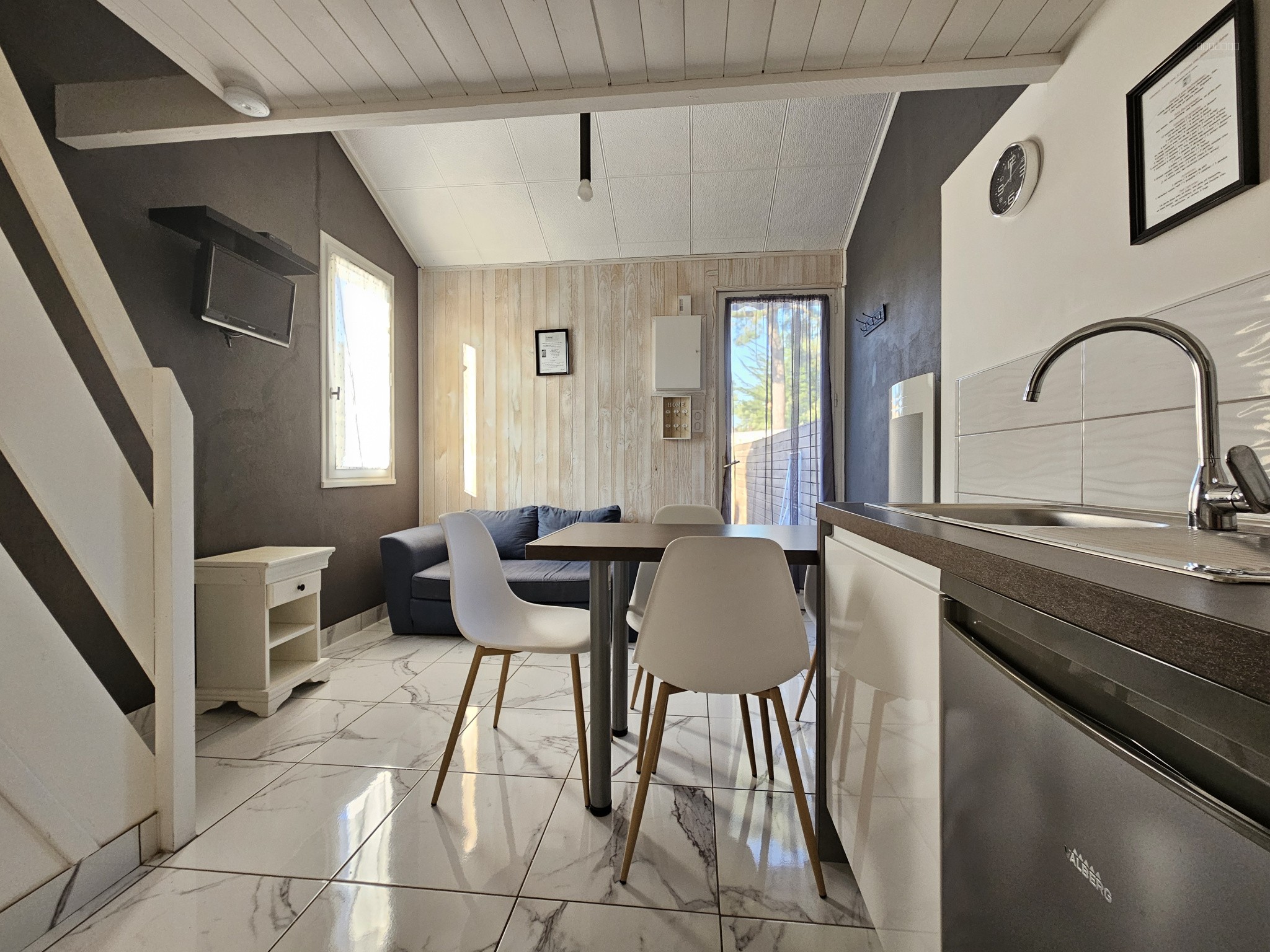 Maisonnette à proximité de la plage et la forêt — photo 3