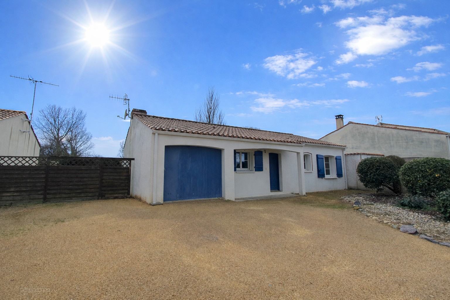 AGREABLE MAISON DANS QUARTIER CALME — photo 12