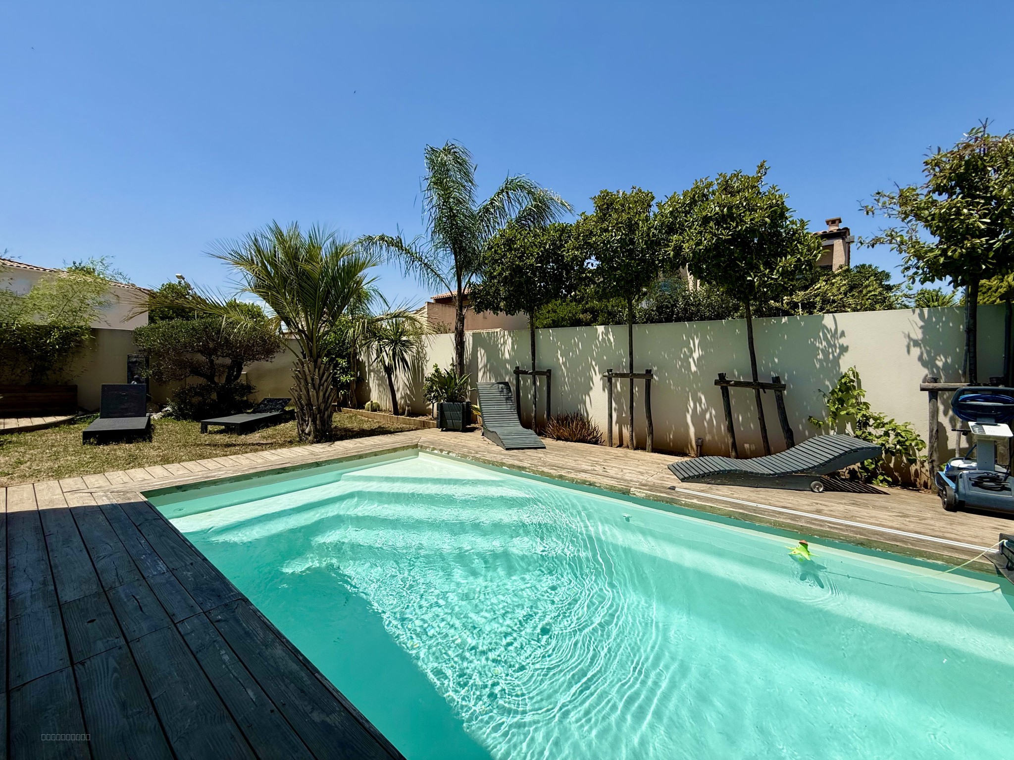 PEROLS maison T5 avec piscine — photo 6