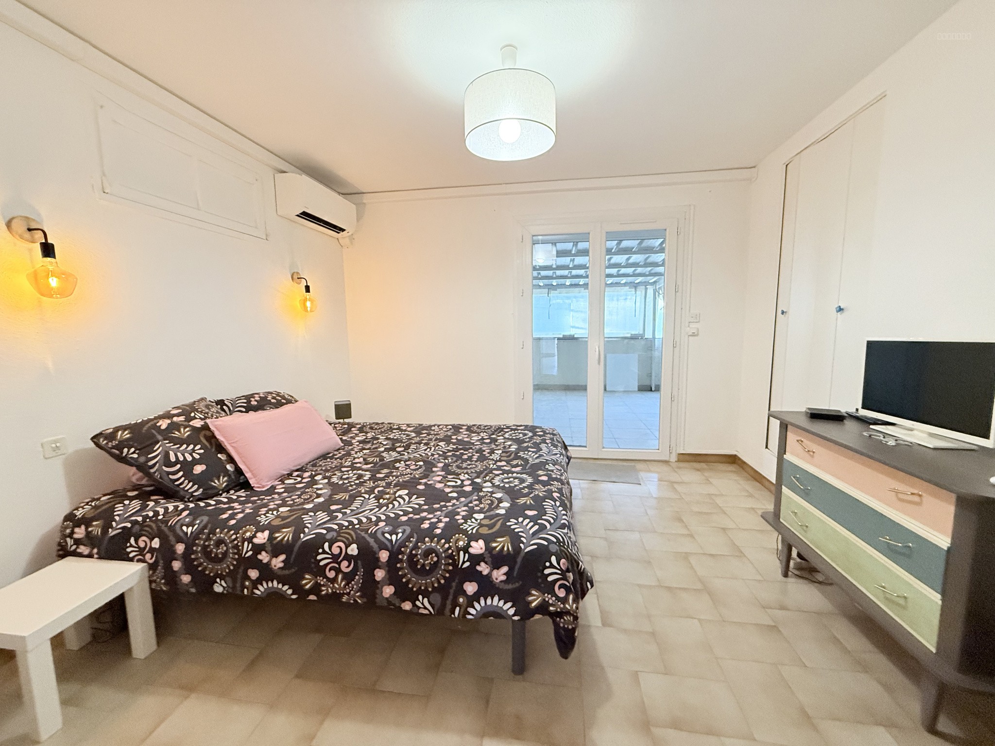 CARNON MAISON T 6 avec terrasses, garage et local commercial — photo 7