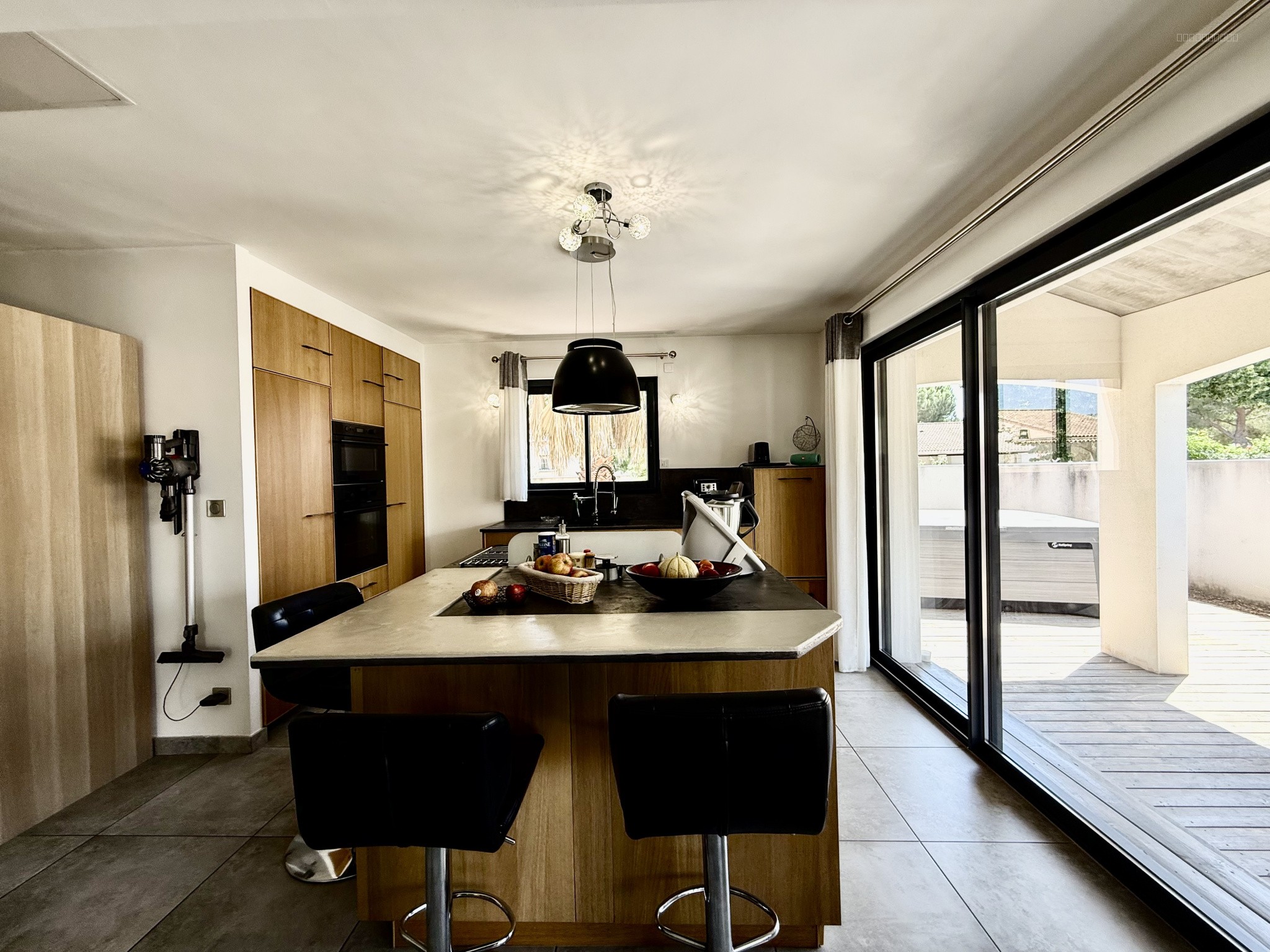 PEROLS maison T5 avec piscine — photo 3