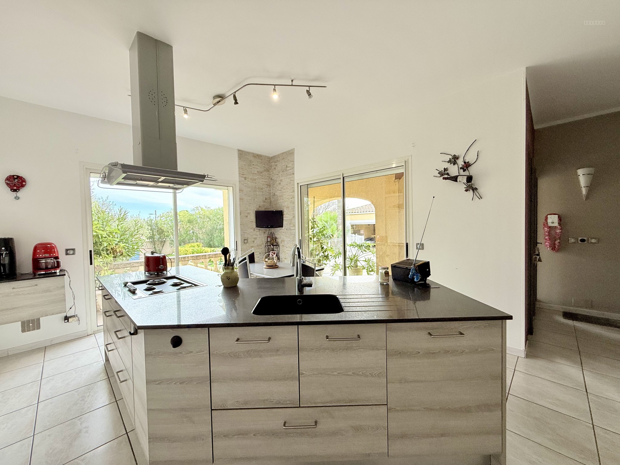 PIGNAN maison T6 avec piscine et sous sol — photo 3