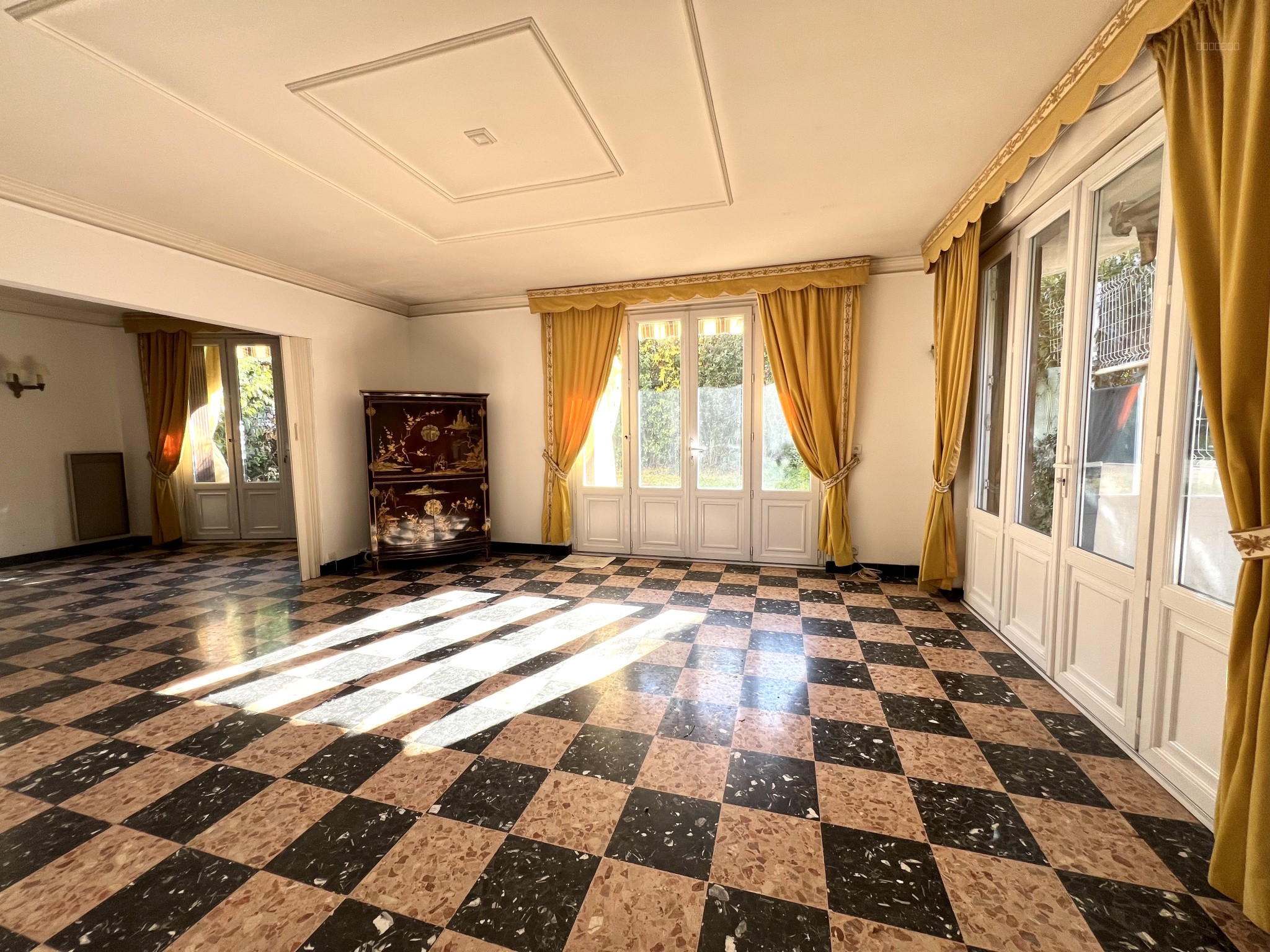 Montpellier : grand appartement T4 avec garage et cave — photo 3