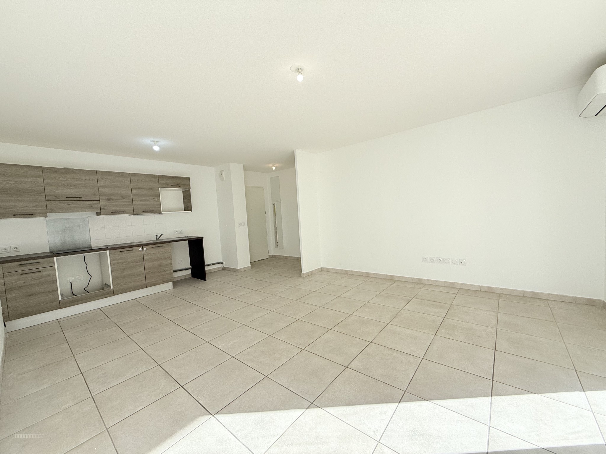 À Lunel, appartement T3 avec jardin et garage — photo 4