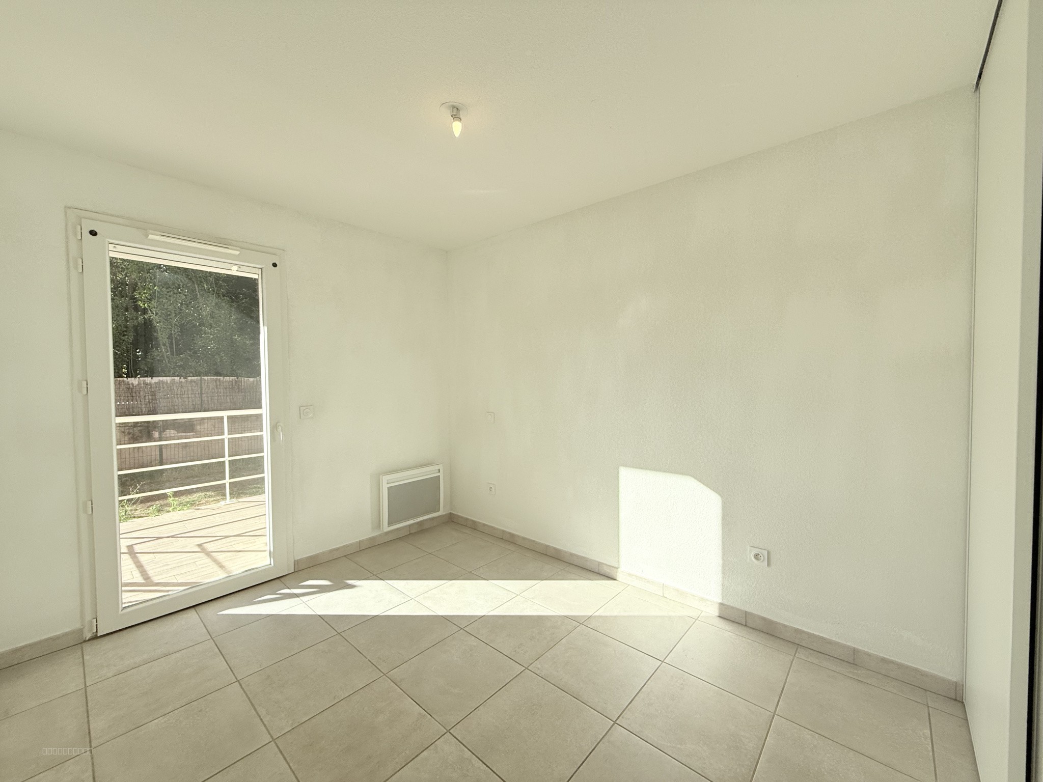 À Lunel, appartement T3 avec jardin et garage — photo 8