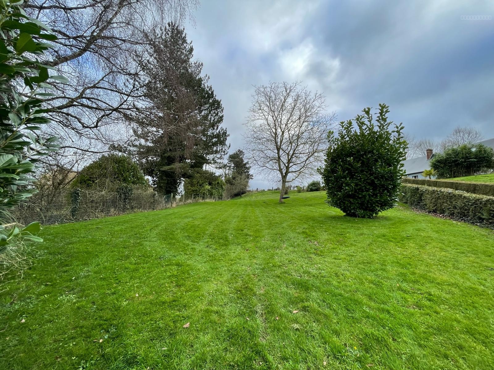 A vendre à Freulleville : Terrain de 1100m2 — photo 1
