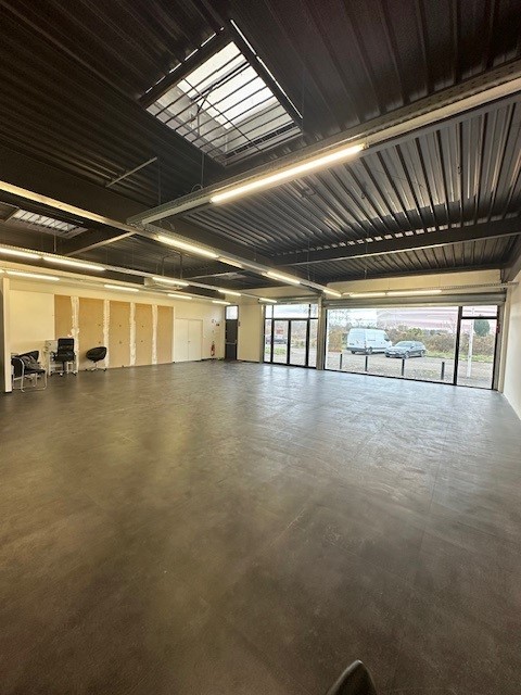 ECKBOLSHEIM, locaux d'activités ou de commerce — photo 5