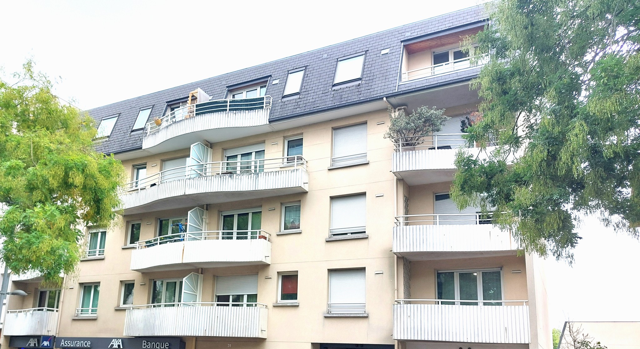 Superbe F2 avec balcon cave et parking en sous-sol — photo 1