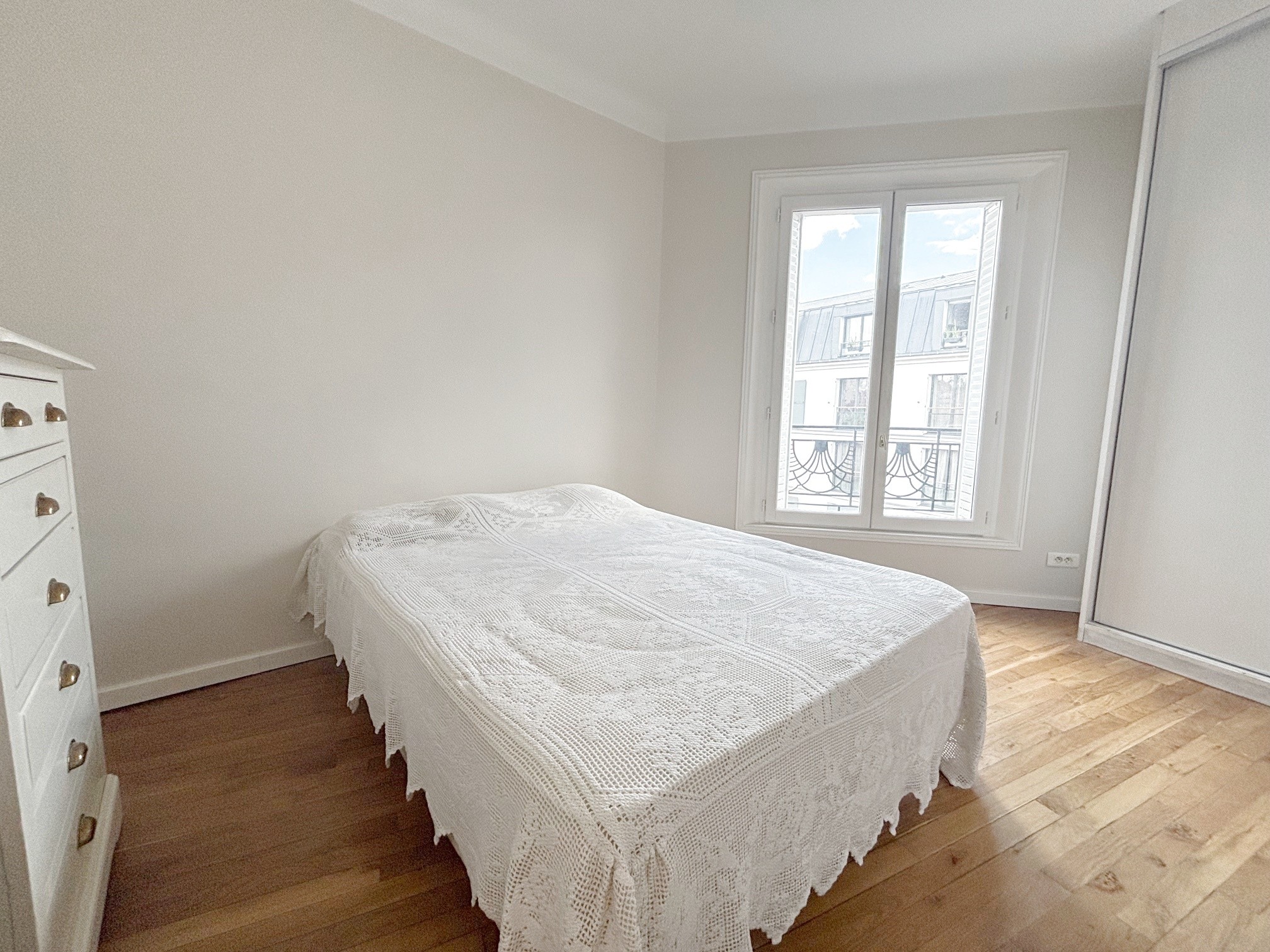 ENGHIEN LES BAINS F3/4 EN PARFAIT ETAT PROCHE GARE — photo 2