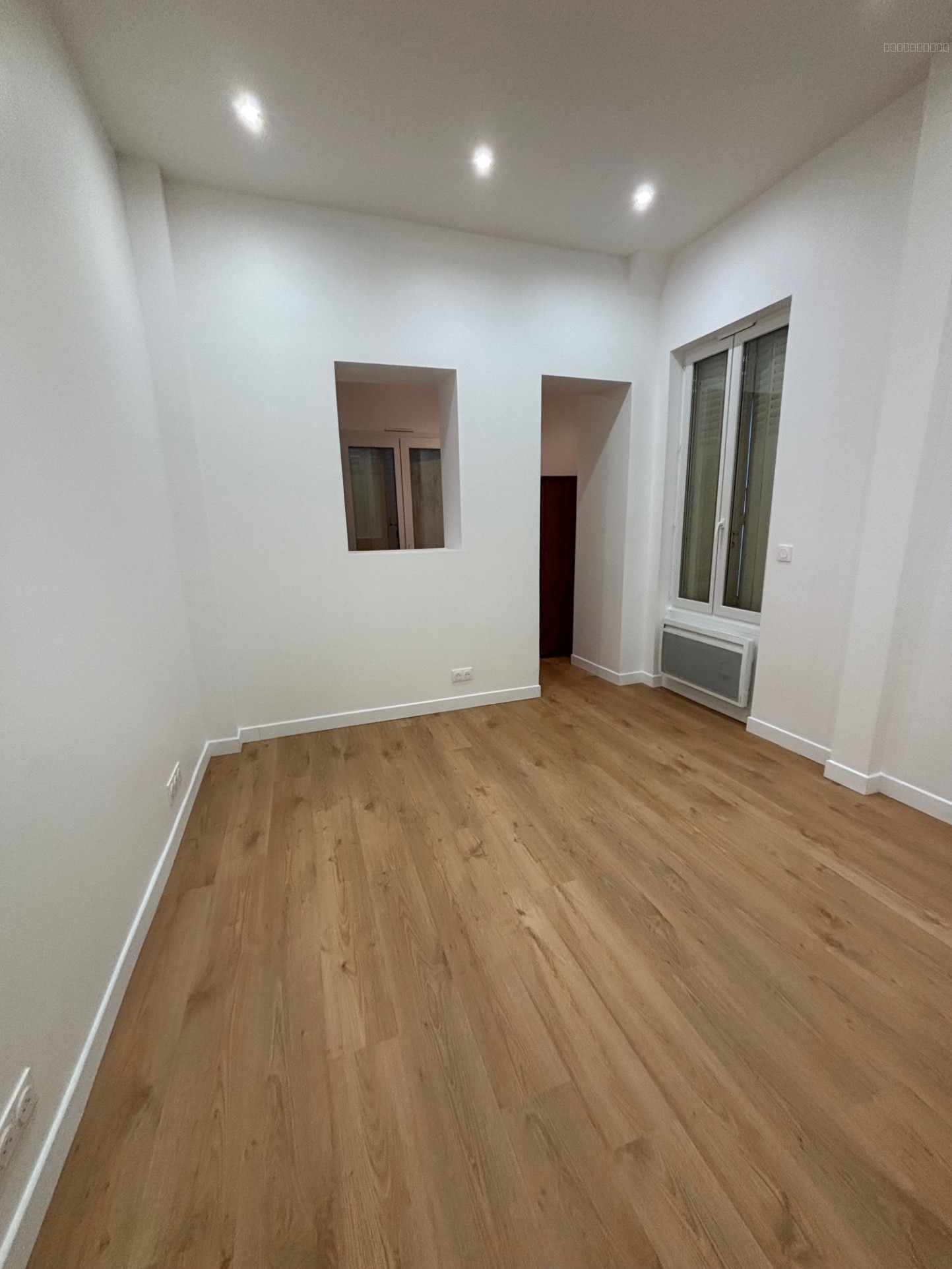 À louer Studio idéal profession libérale ou bureaux Enghien-les-Bains (centre-ville) — photo 1