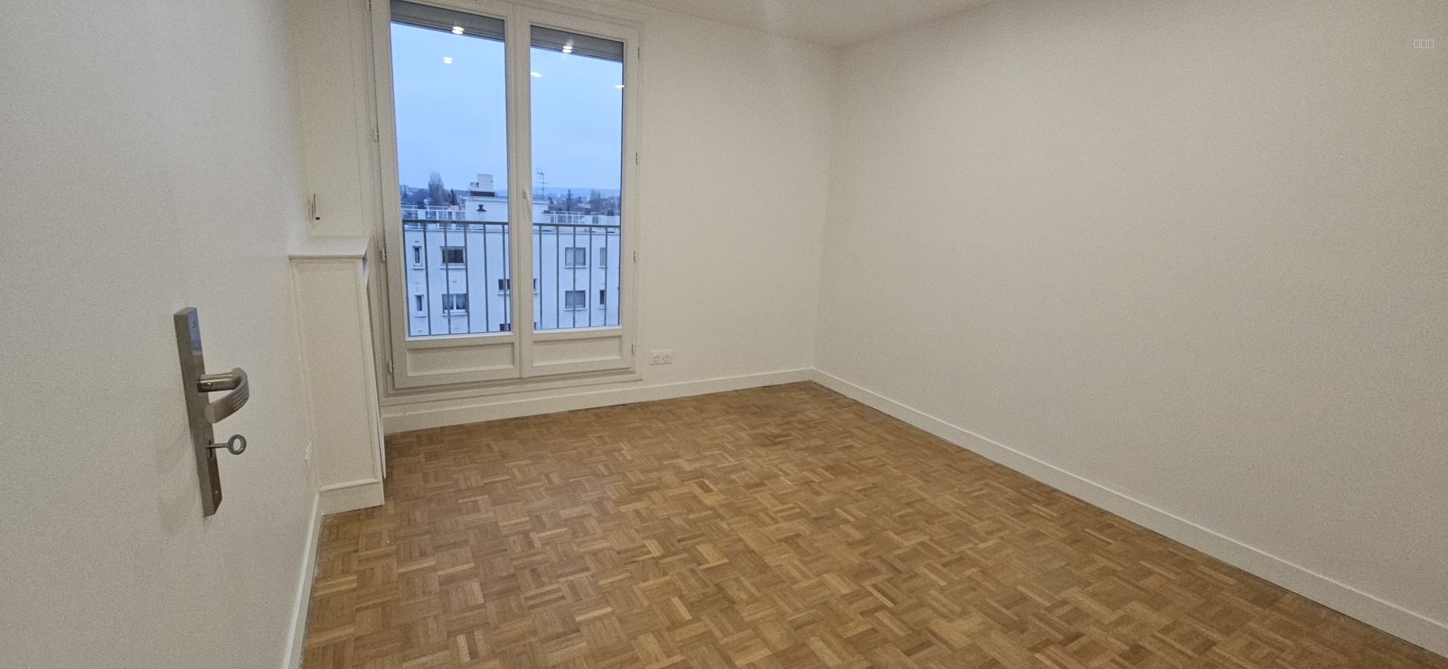 À vendre   superbe  F3 avec balcon et cave en plein centre ville. — photo 9