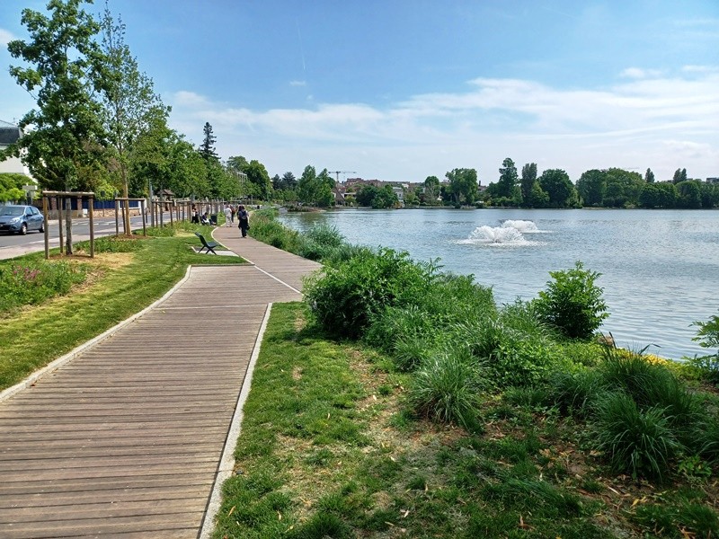 Superbe F4 au cœur d’Enghien-les-Bains avec loggia et parking — photo 9