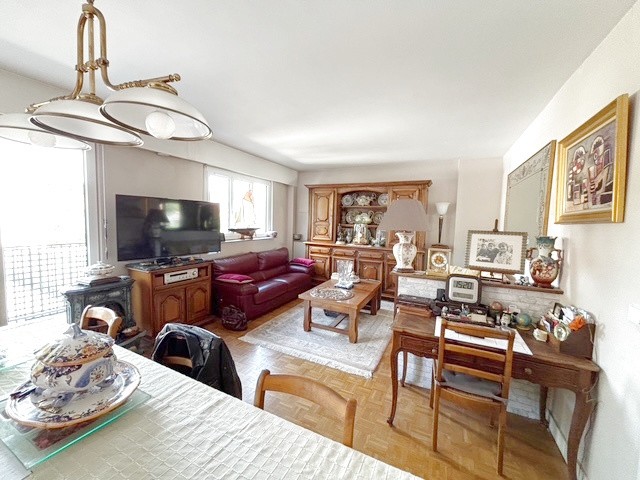 À vendre   Spacieux F4 avec balcon, cave et garage   Montmorency (Avenue de la Division Leclerc) — photo 2