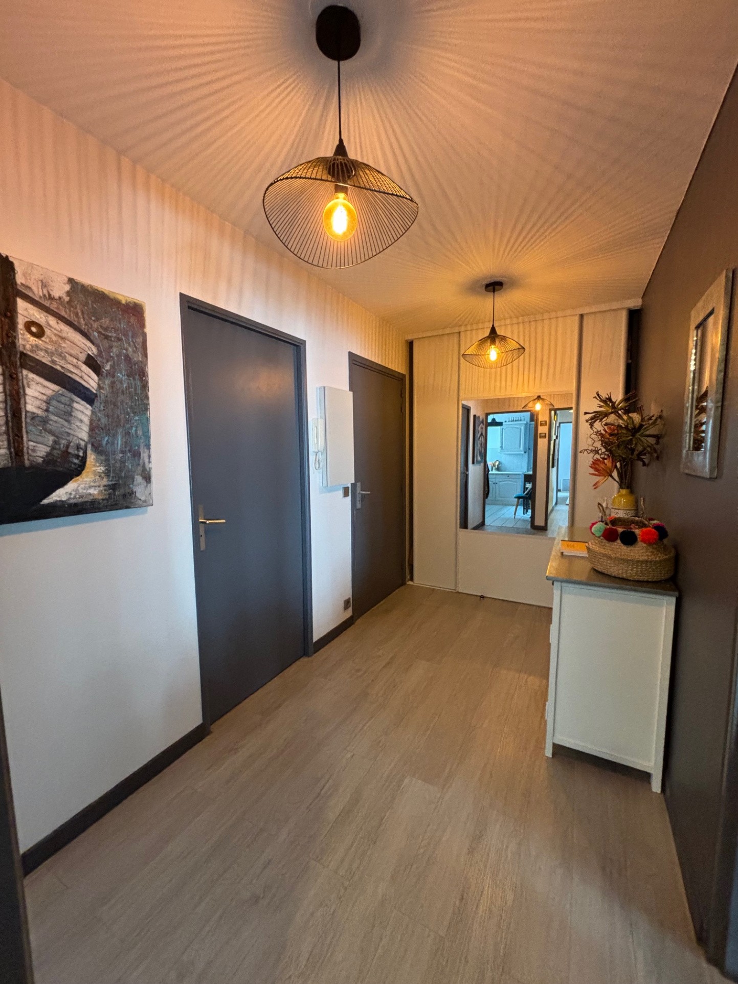 Superbe F4 au cœur d’Enghien-les-Bains avec loggia et parking — photo 7
