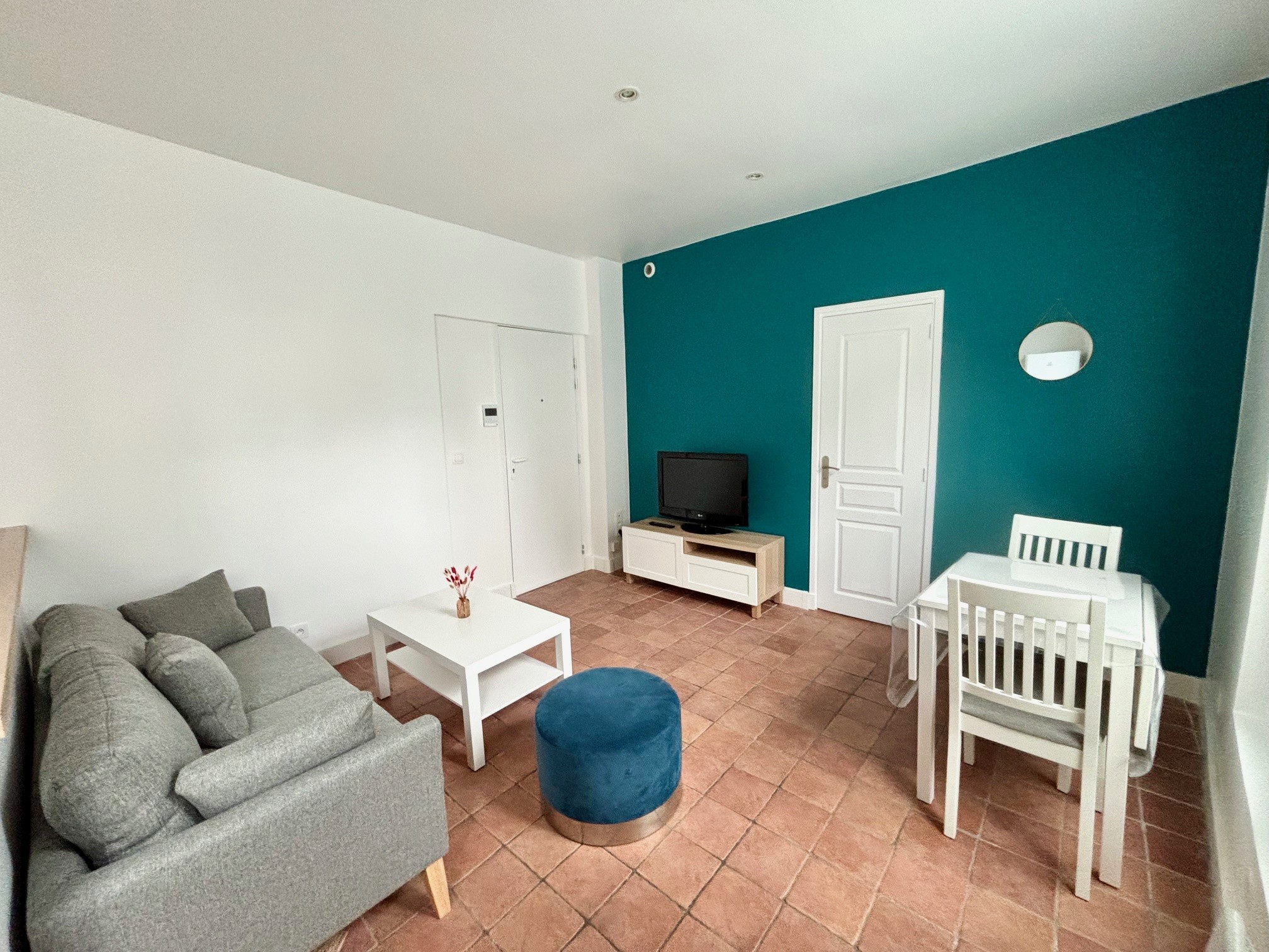 À louer   Appartement F2 de REFAIT A NEUF à 5 min de la gare d'ENGHIEN LES BAINS — photo 2