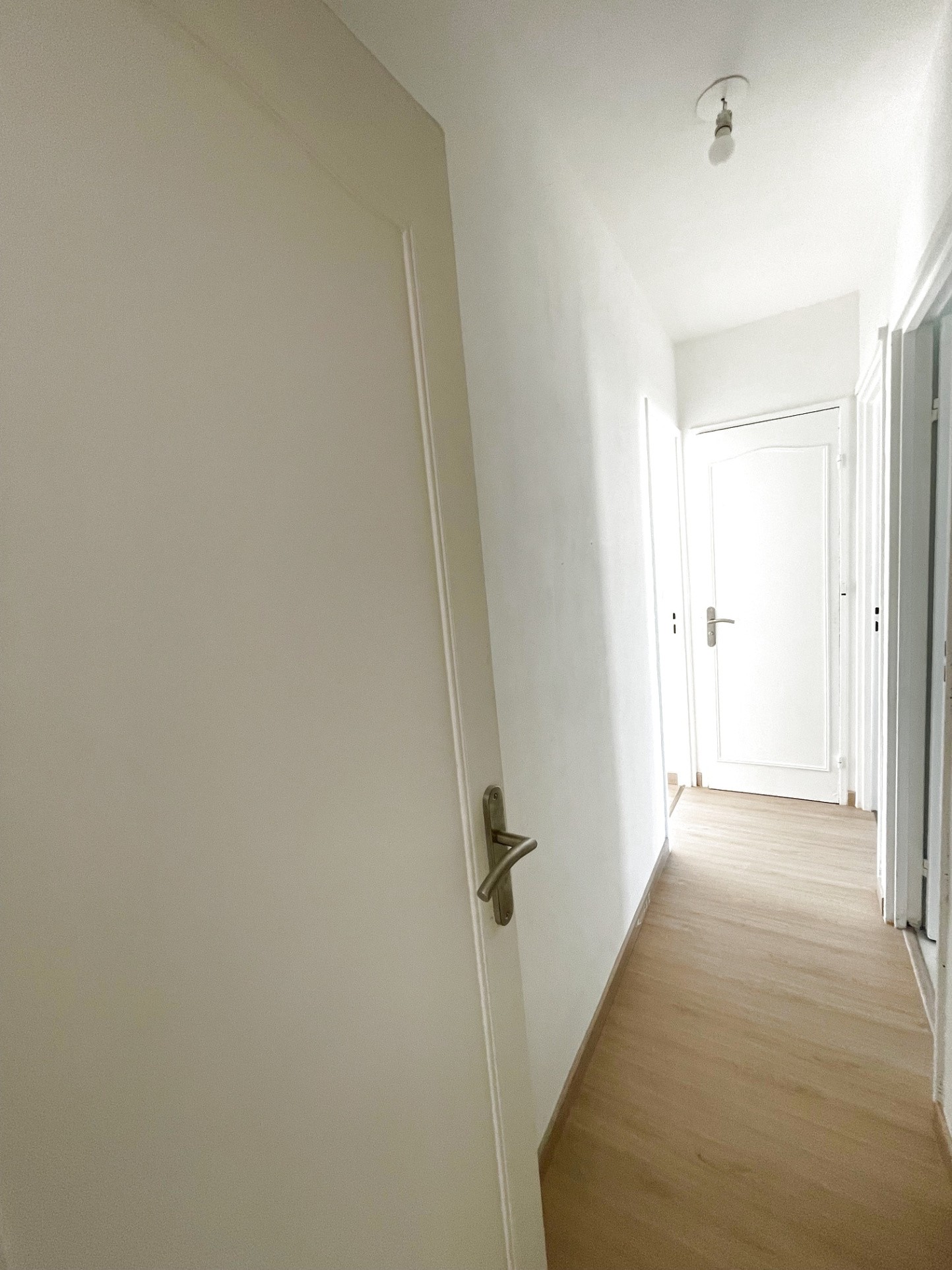 Appartement 4 pièces   80 m2   Rénové   Parking et Cave   Taverny — photo 5
