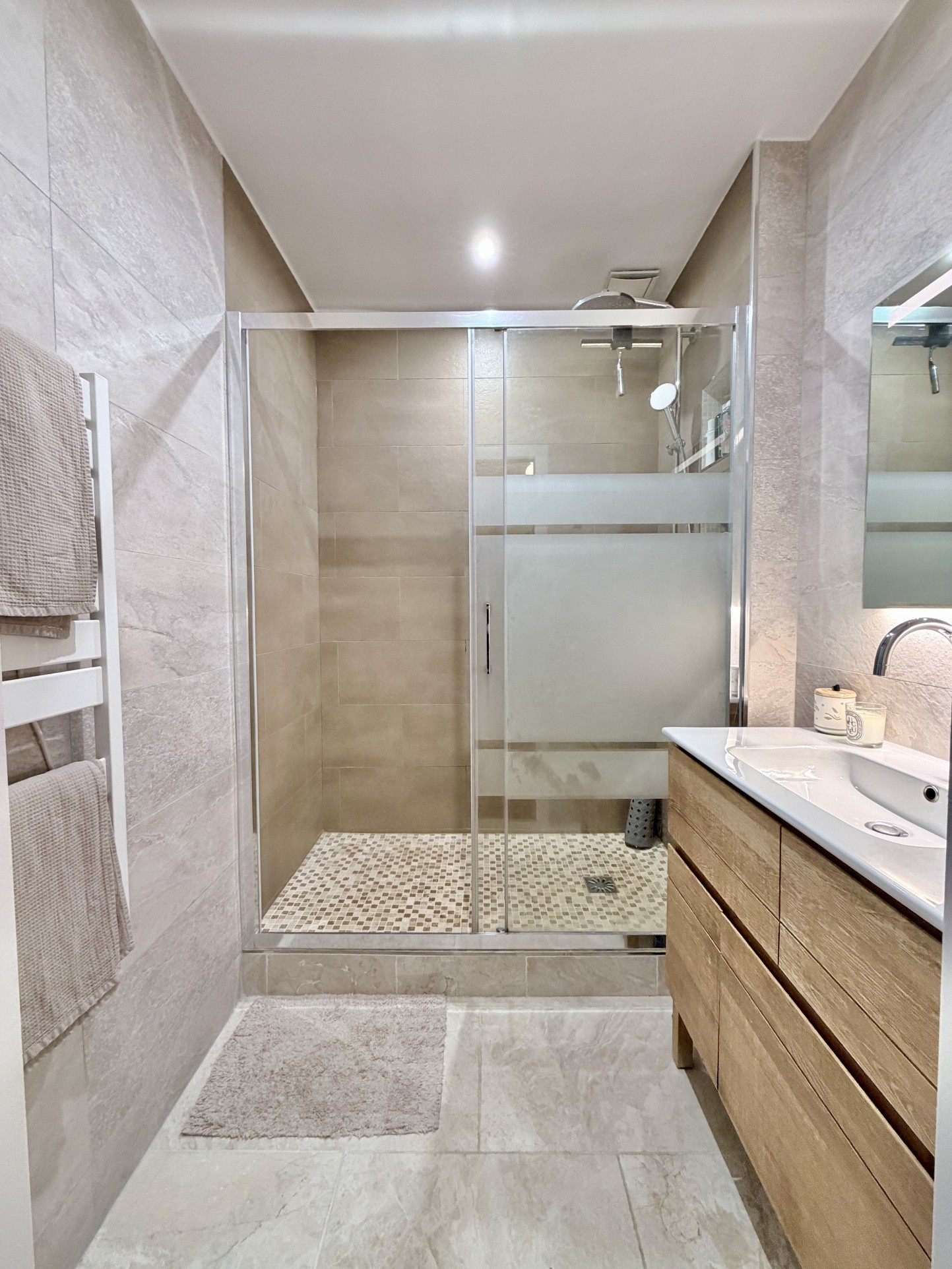 Appartement de 90m2 avec place de parking et cave — photo 5