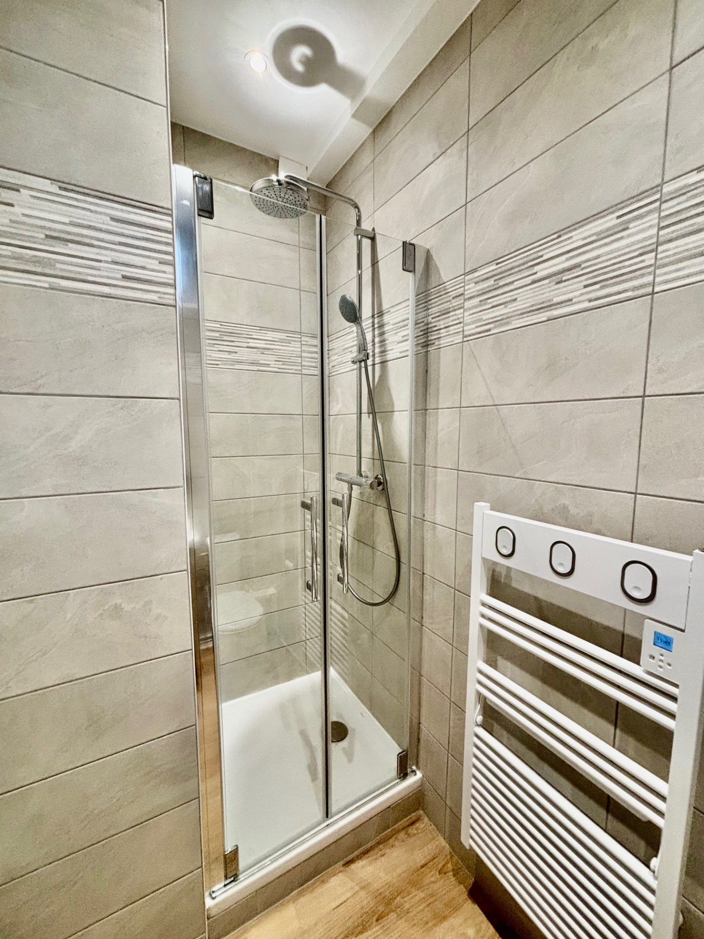 À louer   Appartement F2 de REFAIT A NEUF à 5 min de la gare d'ENGHIEN LES BAINS — photo 6