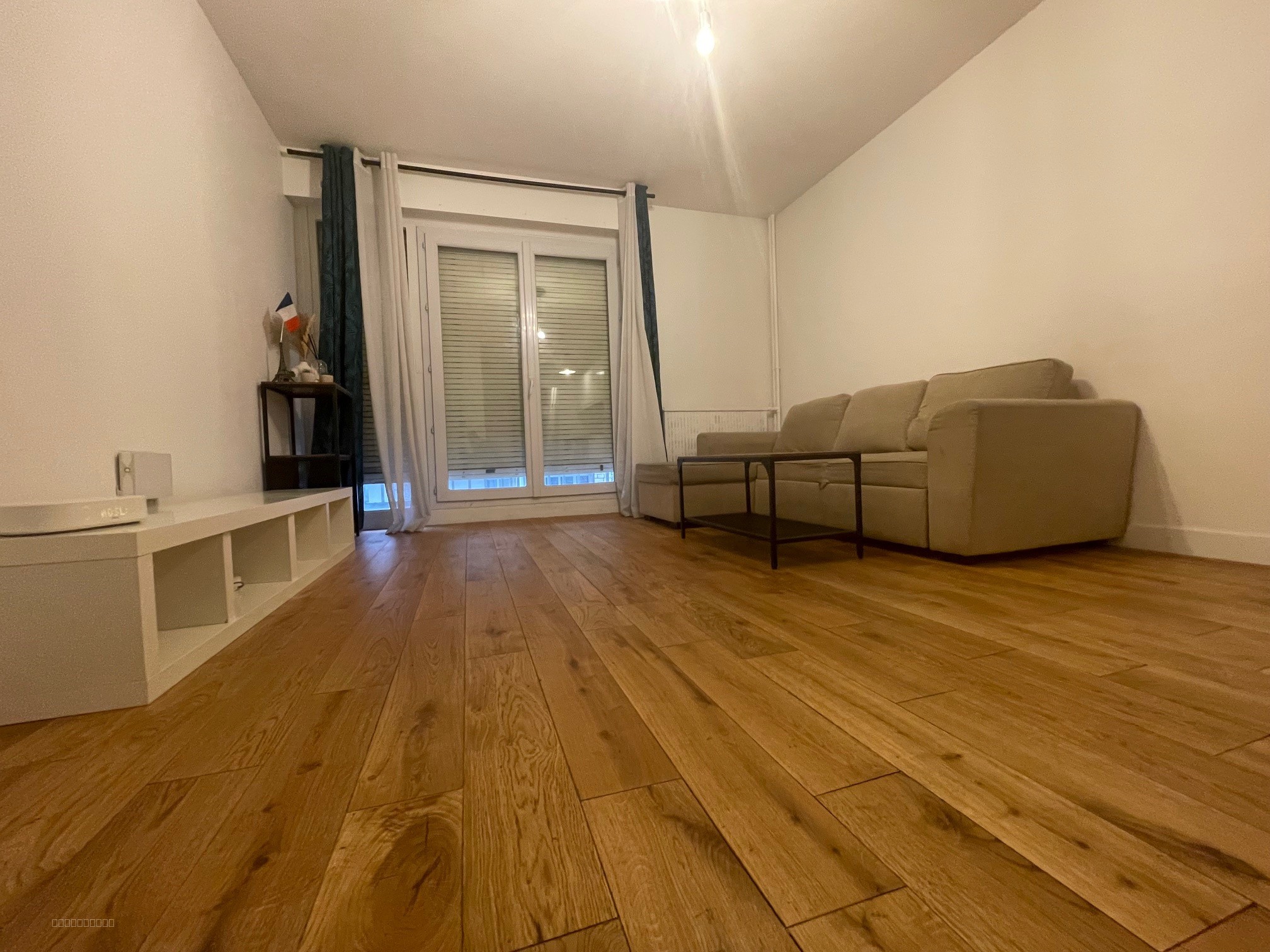À louer   Superbe appartement F2 à COURBEVOIE — photo 2