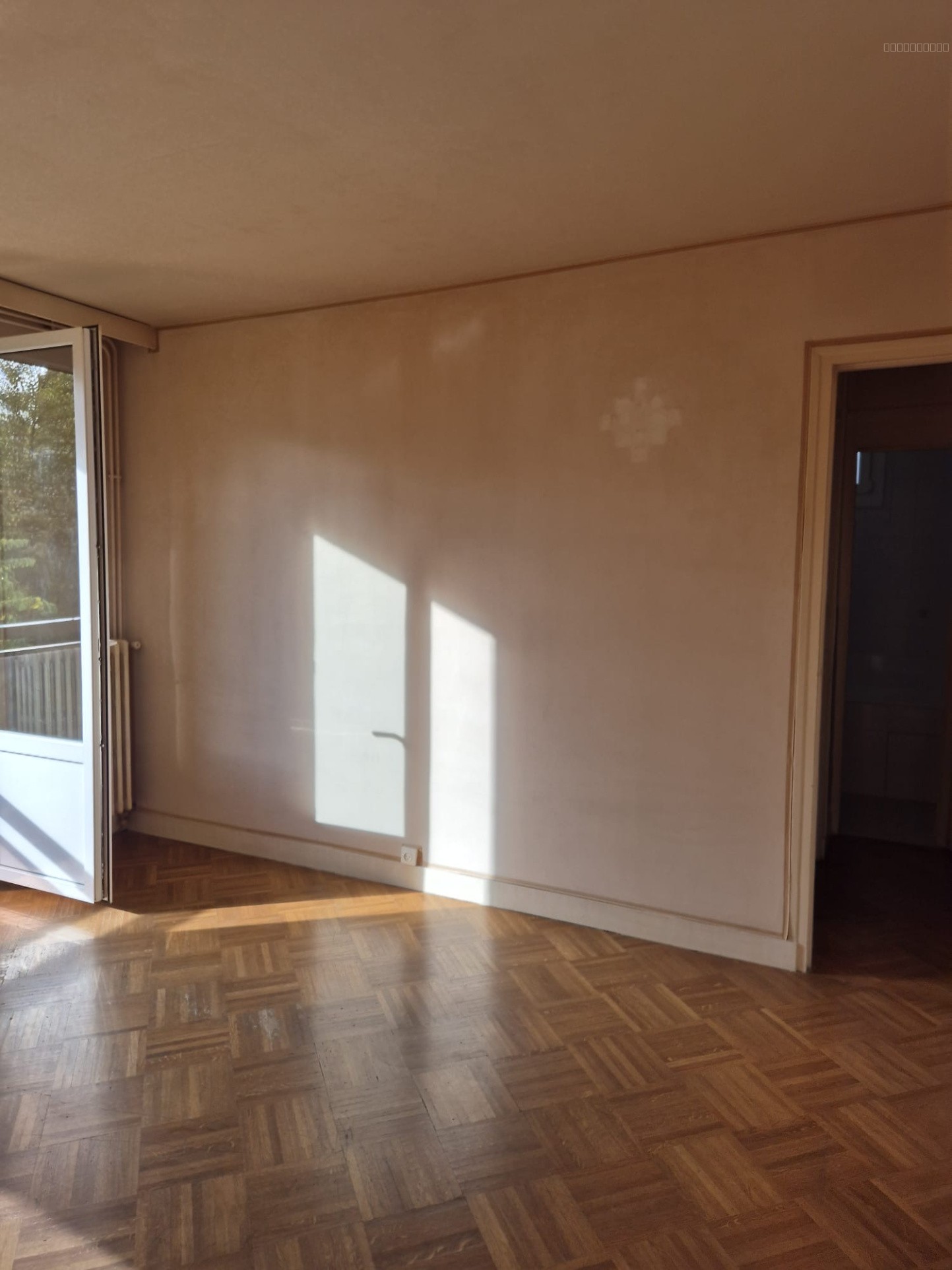 Bel appartement F2  proche Gare avec cave et place de parking — photo 9