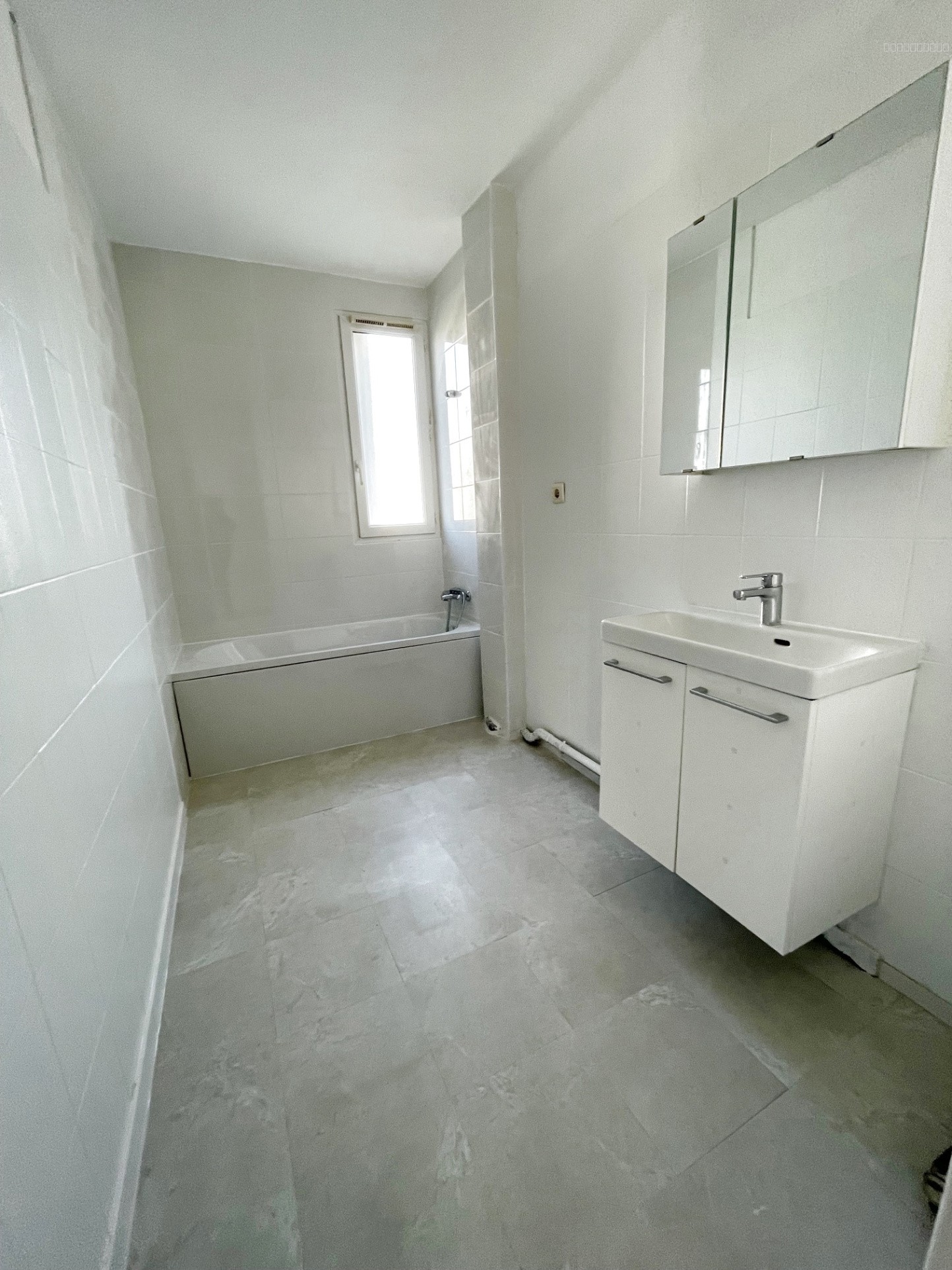 Appartement 4 pièces   80 m2   Rénové   Parking et Cave   Taverny — photo 3