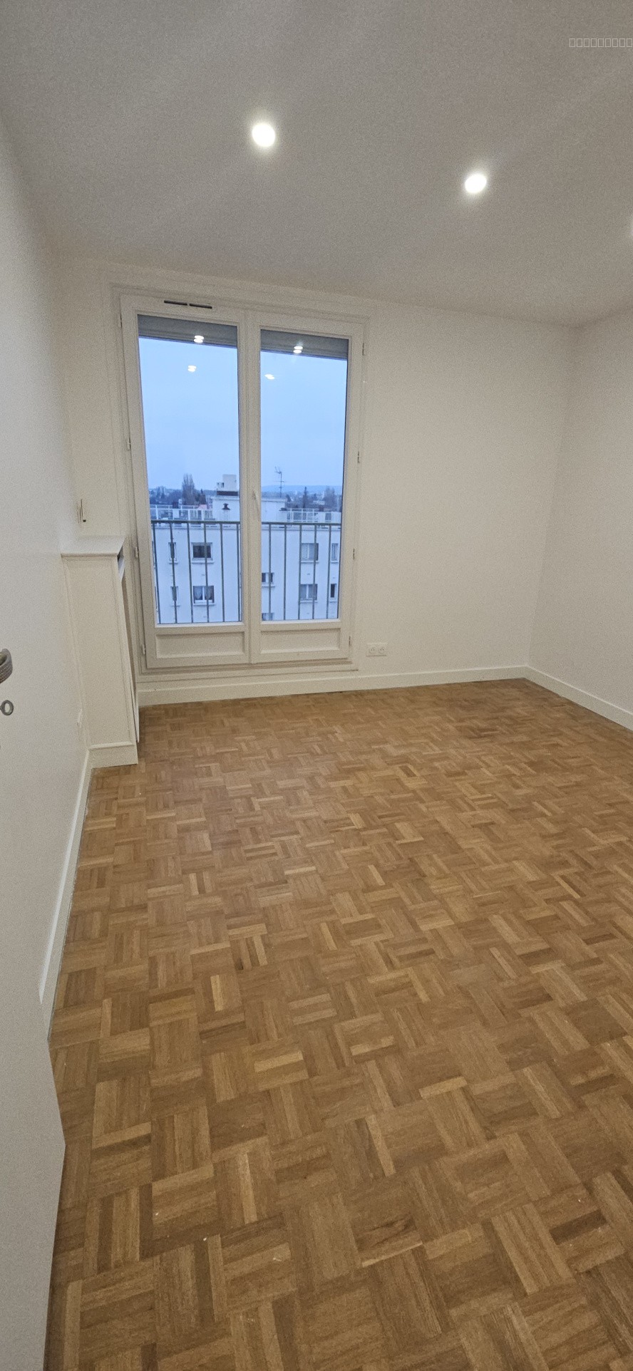 À vendre   superbe  F3 avec balcon et cave en plein centre ville. — photo 3