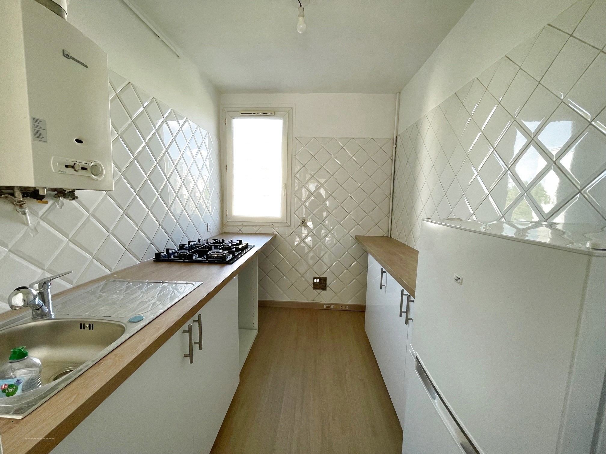 Appartement 4 pièces   80 m2   Rénové   Parking et Cave   Taverny — photo 2