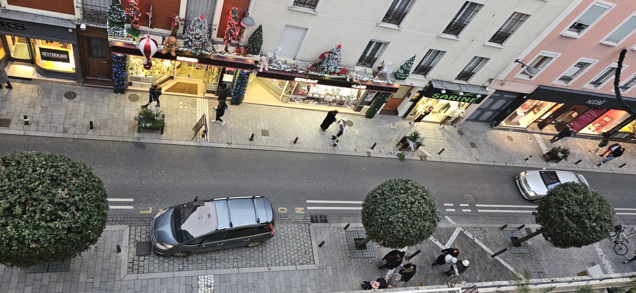 À vendre   superbe  F3 avec balcon et cave en plein centre ville. — photo 2