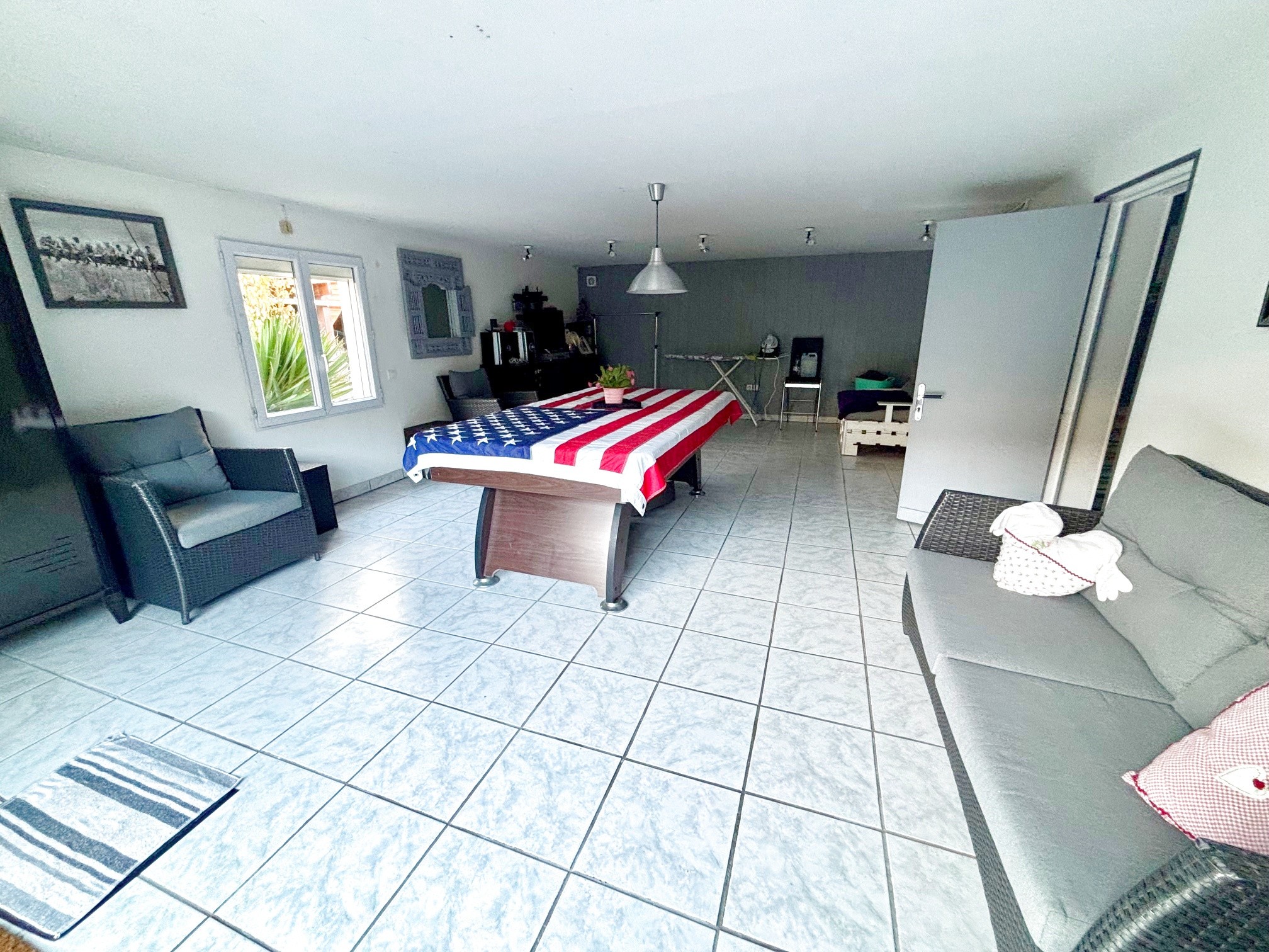 PROPRIETE FAMILIALE DE PLAIN PIED AVEC PISCINE EDIFIE SUR 3000M2 — photo 12