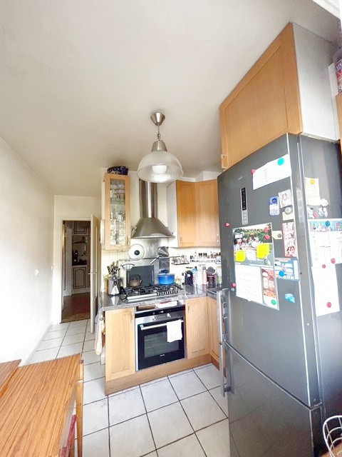 À vendre   Spacieux F4 avec balcon, cave et garage   Montmorency (Avenue de la Division Leclerc) — photo 3